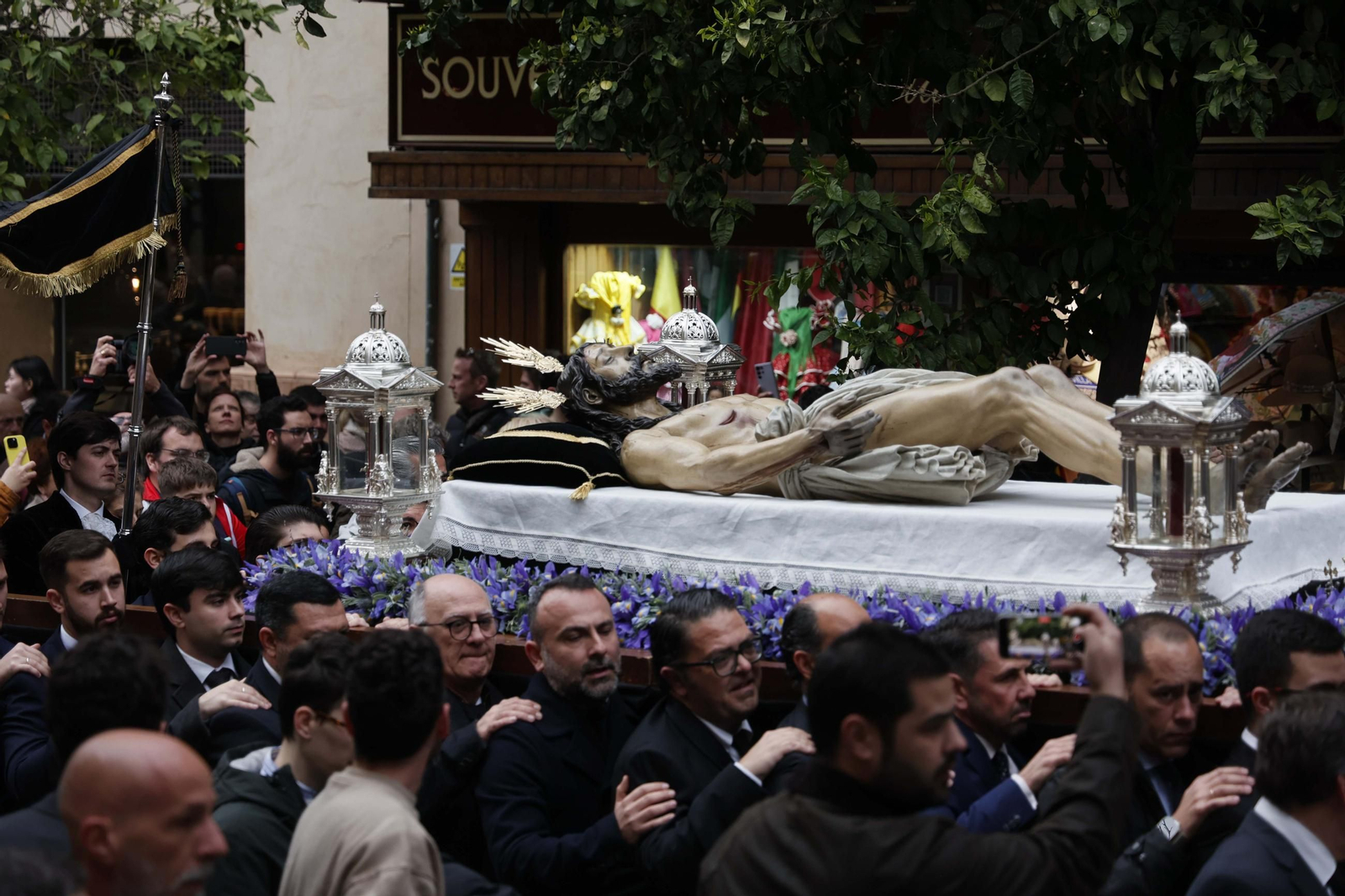 Las imágenes del Vía crucis de las Hermandades