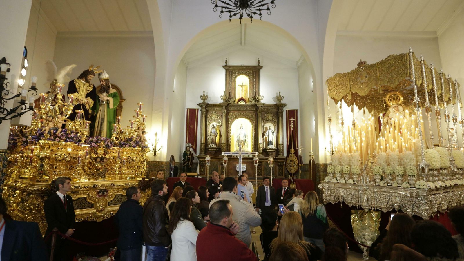 Interior de la Iglesia de San Gonzalo.
