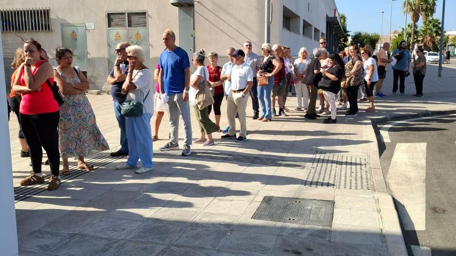 Las colas de los primeros días provocaron muchas quejas.