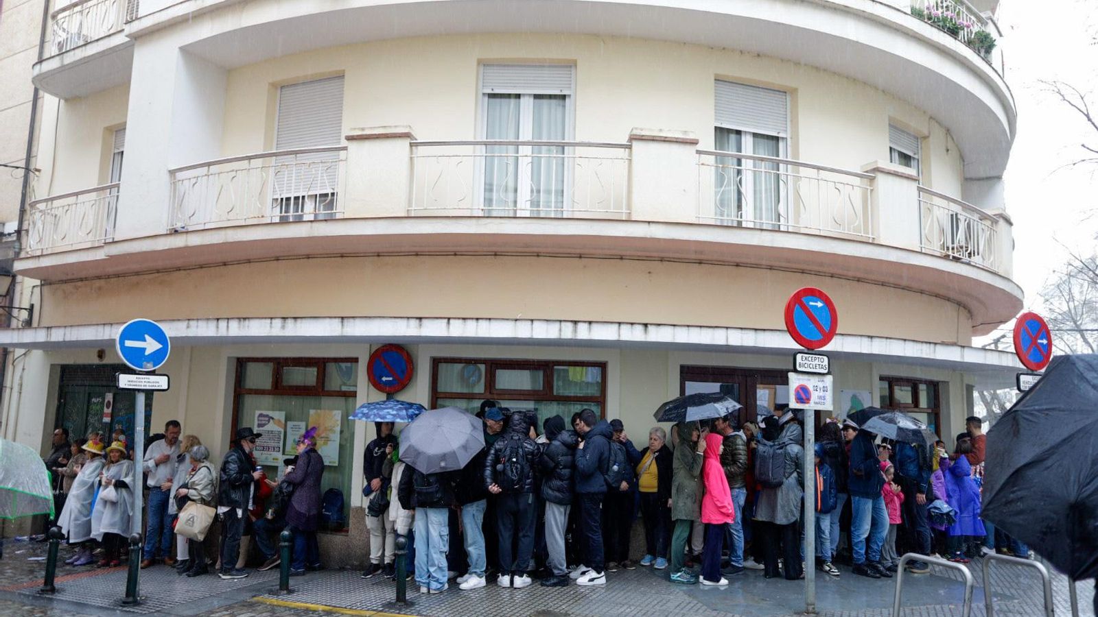 Las mejores imágenes del primer domingo de Carnaval de Cádiz