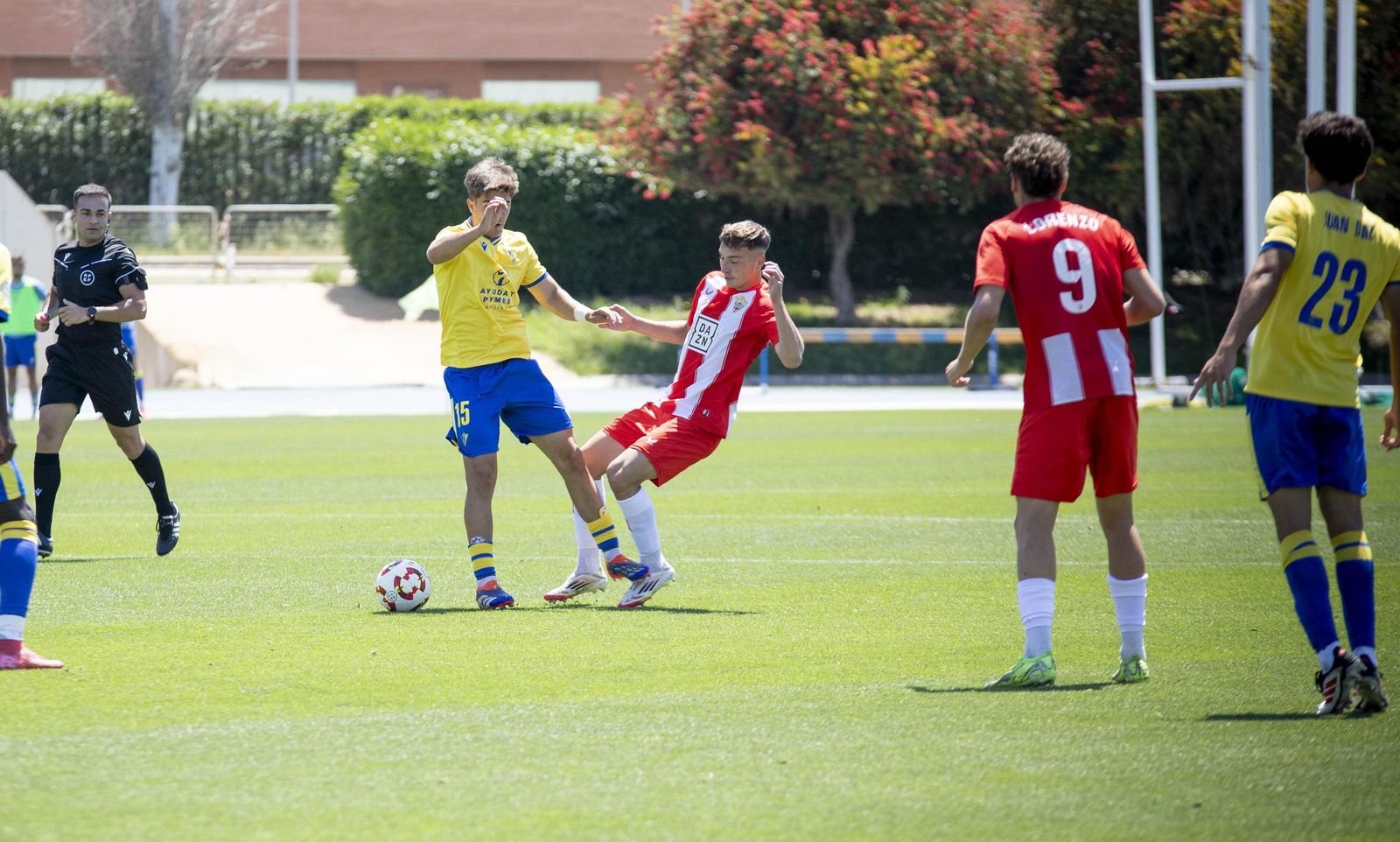 Partido de Segunda RFEF entre el Almería B y el Cádiz Mirandilla