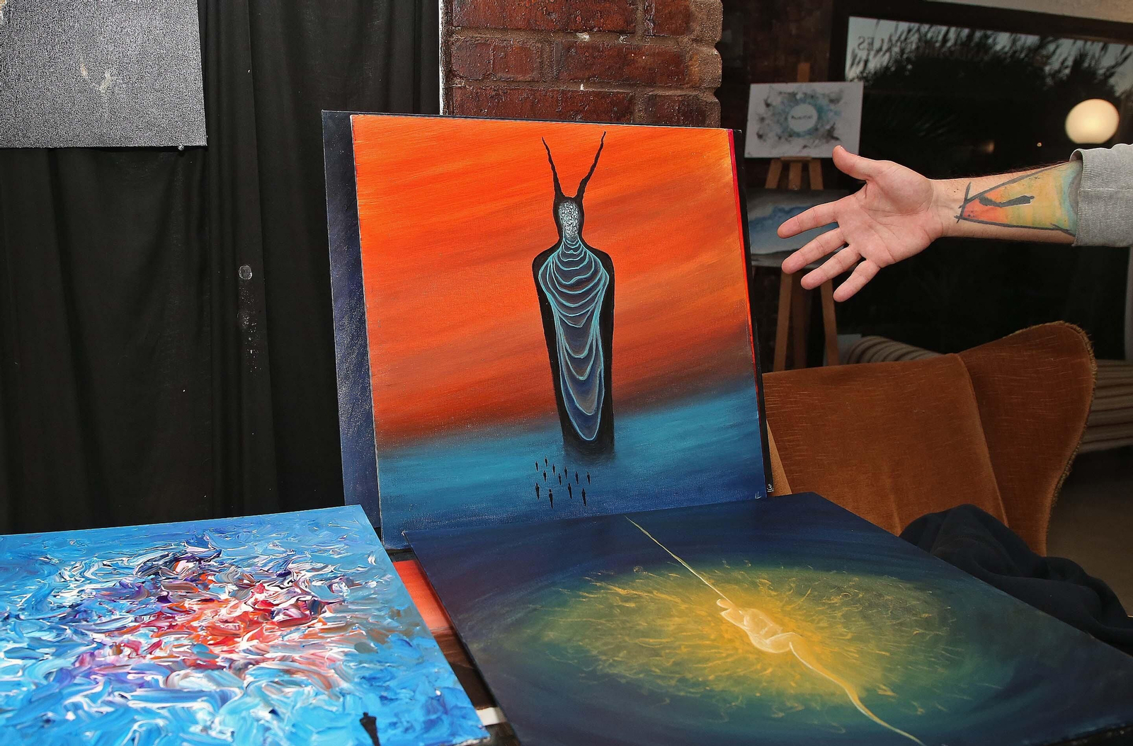 ' Primitivo',  la exposición de Óscar Hidalgo en imágenes