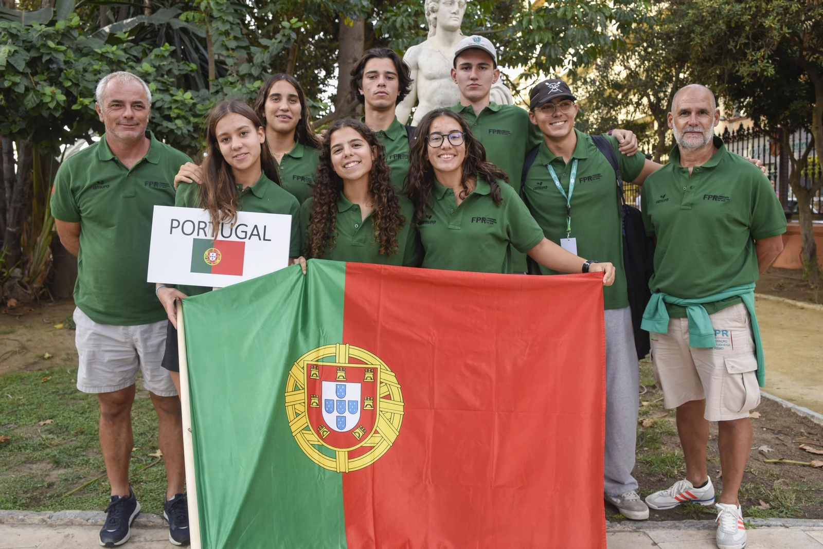 Las fotos del desfile de participantes de la Copa de la Juventud Europea de remo beach sprint de La Línea