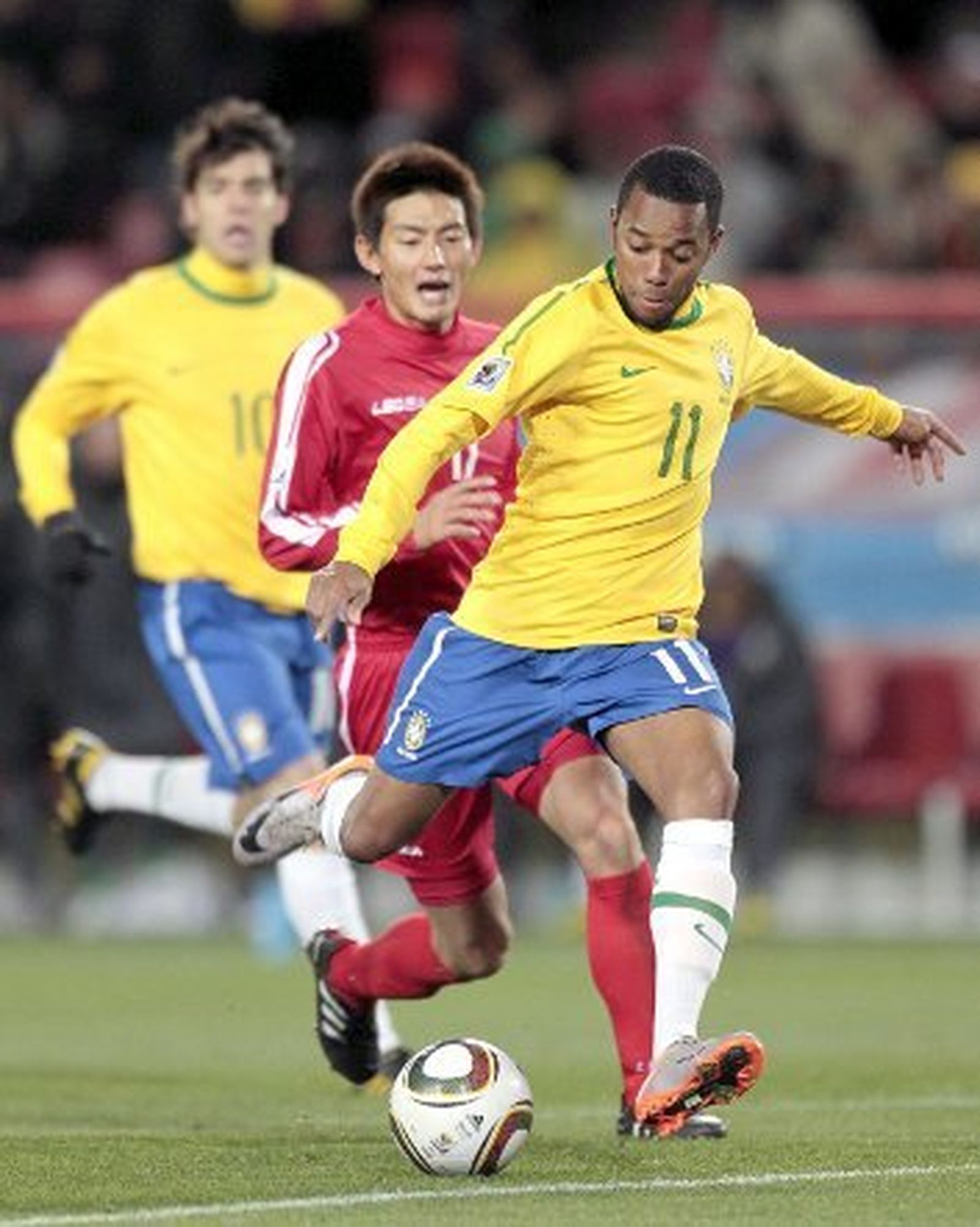 Robinho, dispuesto a asumir el papel del 'ausente' Kaká