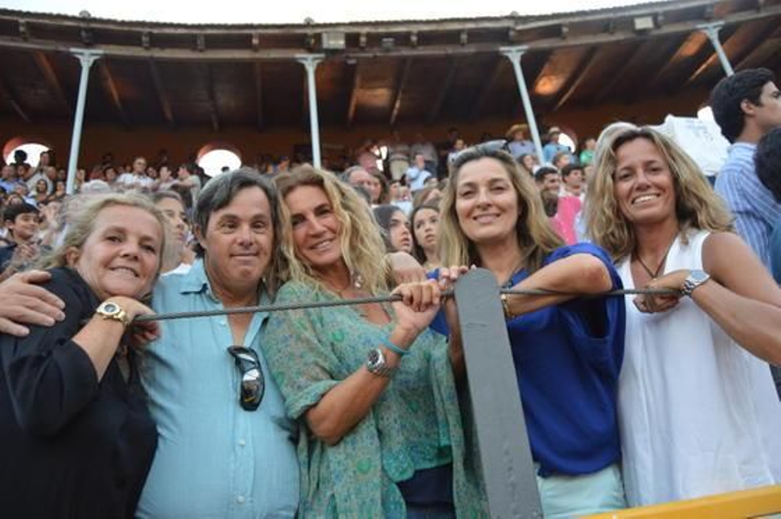 Sofía de la Cierva, Álvaro Entrecanales, Teresa de la Cierva, María Luisa Guardiola y María Pérez Luna.

Foto: Ignacio Casas de Ciria