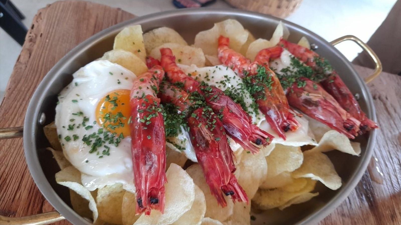 Huevos rotos con carabineros de Valhalla, en El Palmar