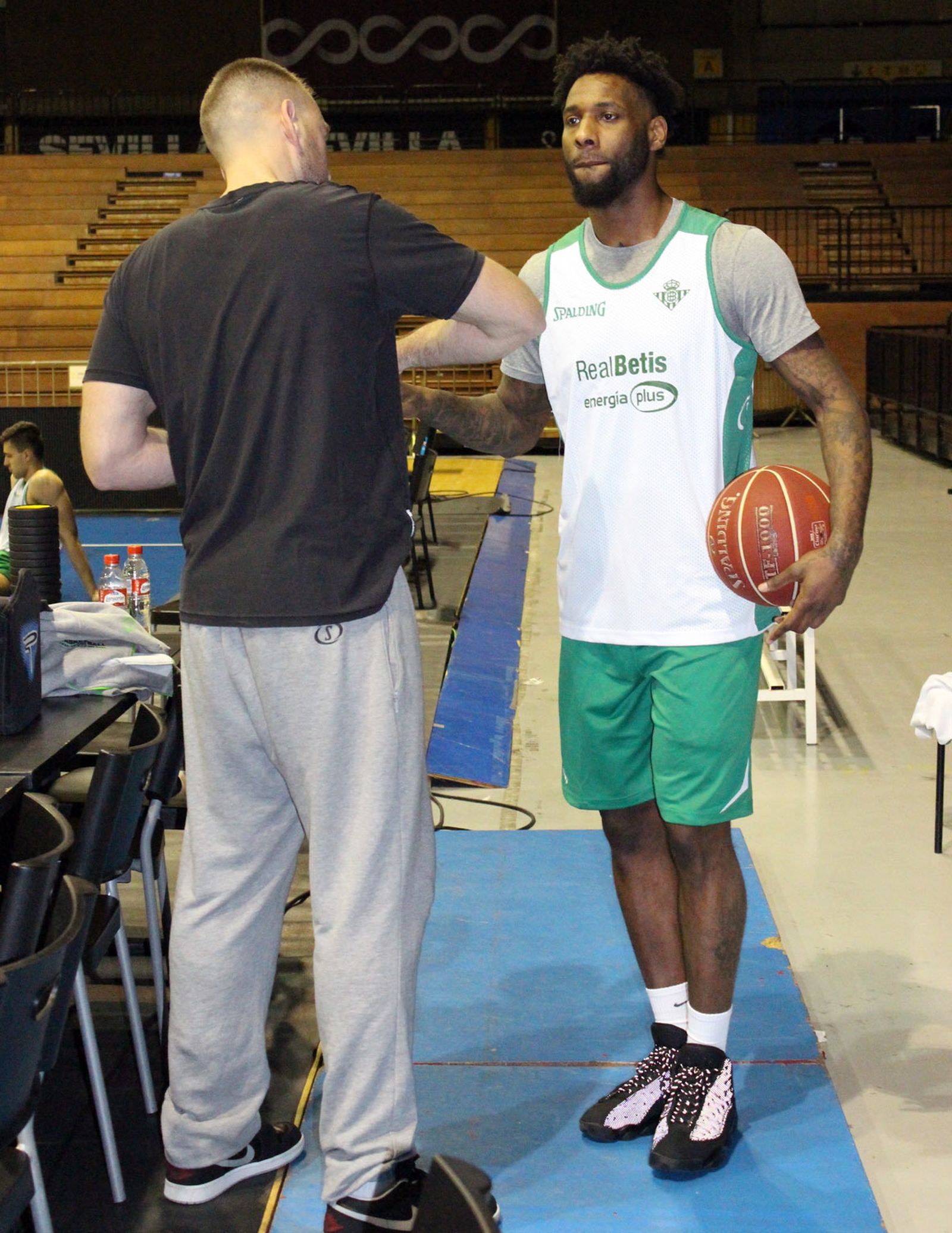 DeAndre Kane, en un momento del entrenamiento de ayer en San Pablo.
