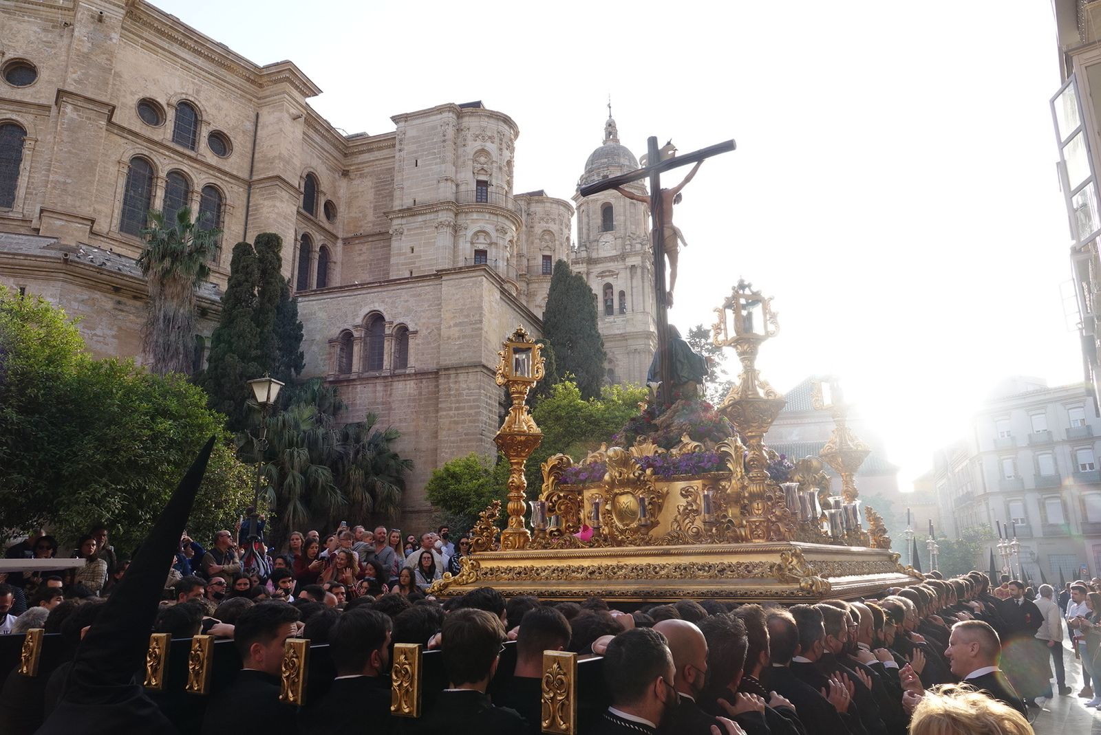 Las fotos de la cofradía del Amor, en el Viernes Santo de Málaga