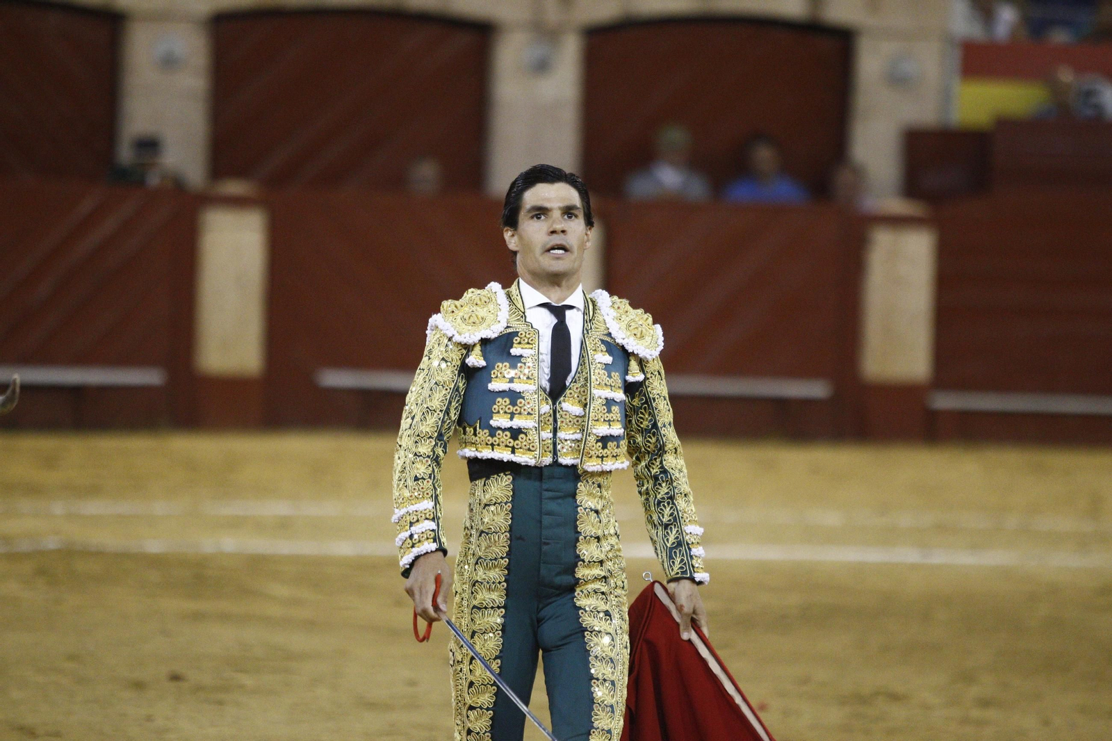 Las mejores imágenes de la corrida de toros de Diego Ventura, Talavante y Pablo Aguado, en Almería