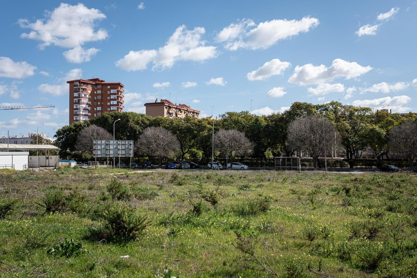 Parcela en la que se construirá el supermercado.