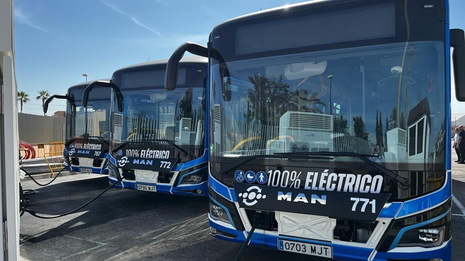 Autobuses eléctricos de Málaga capital y cargadores de Endesa X
