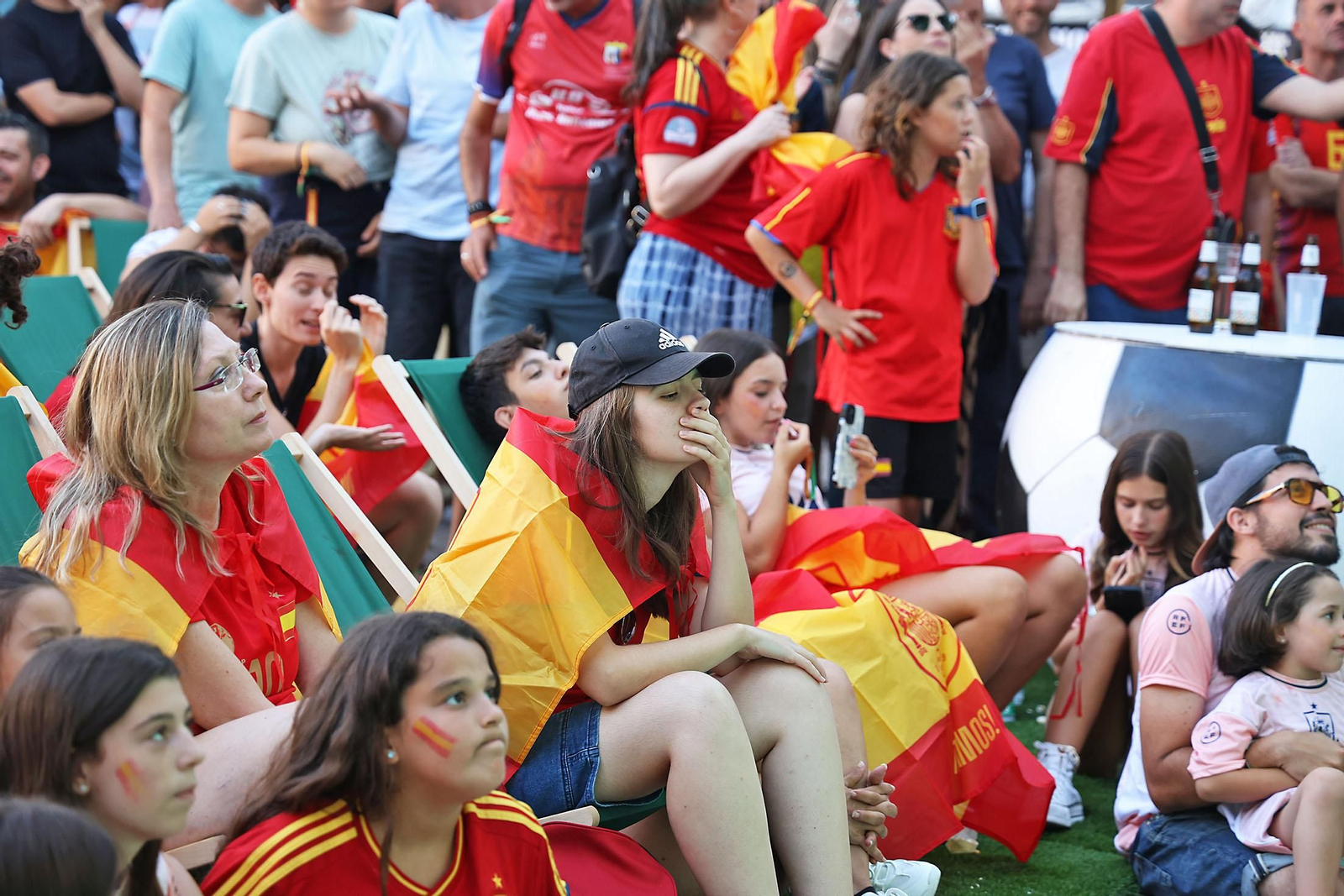 Imágenes de la Fan zone en Huelva de la Final de la Eurocopa entre Inglaterra y España Imágenes de la Fan zone en Huelva de la Final de la Eurocopa entre Inglaterra y España