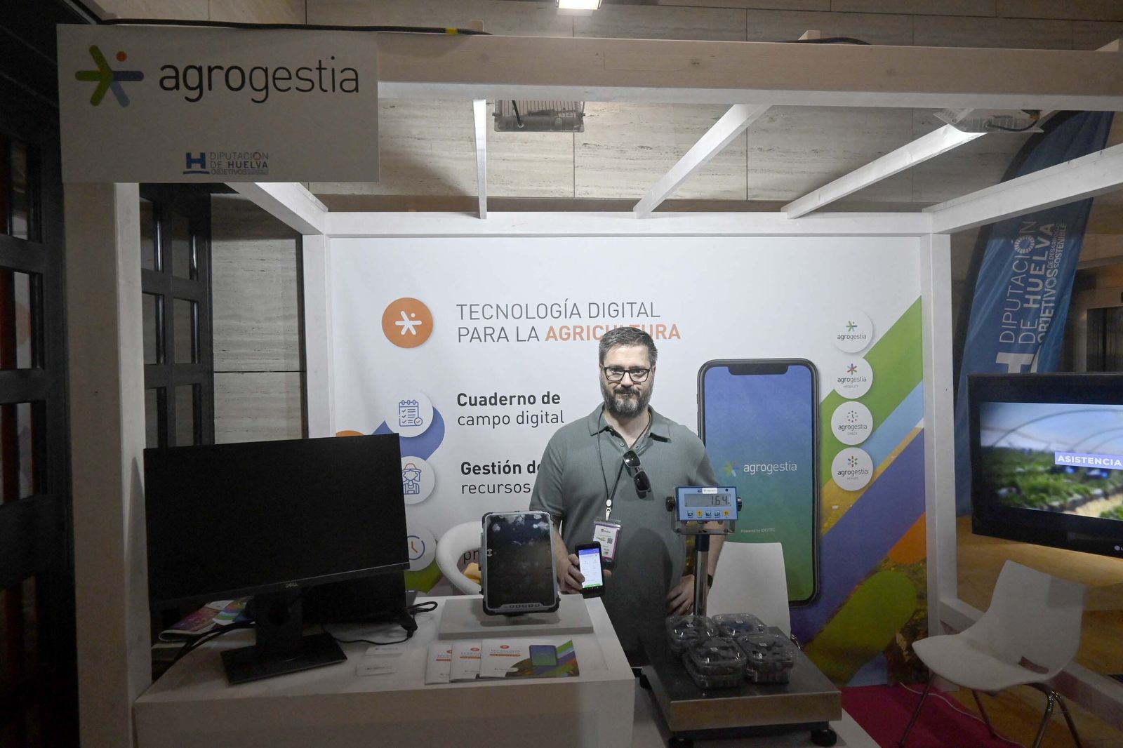 Los Stands participantes en el 8º Congreso Internacional de Frutos Rojos en Huelva