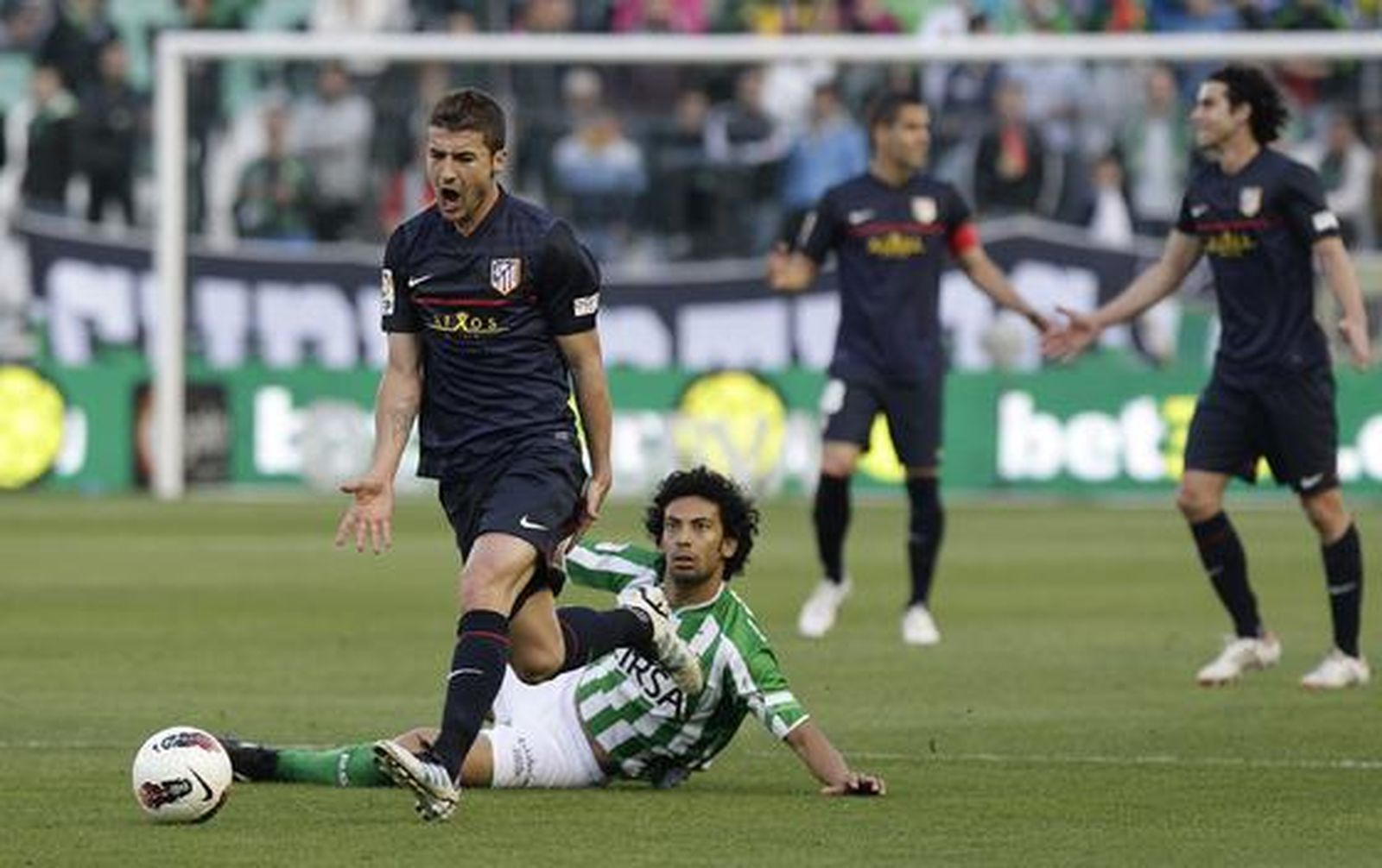El Betis iguala con el Atlético de Madrid en el Benito Villamarín tras un final del partido loco (2-2). / Antonio Pizarro