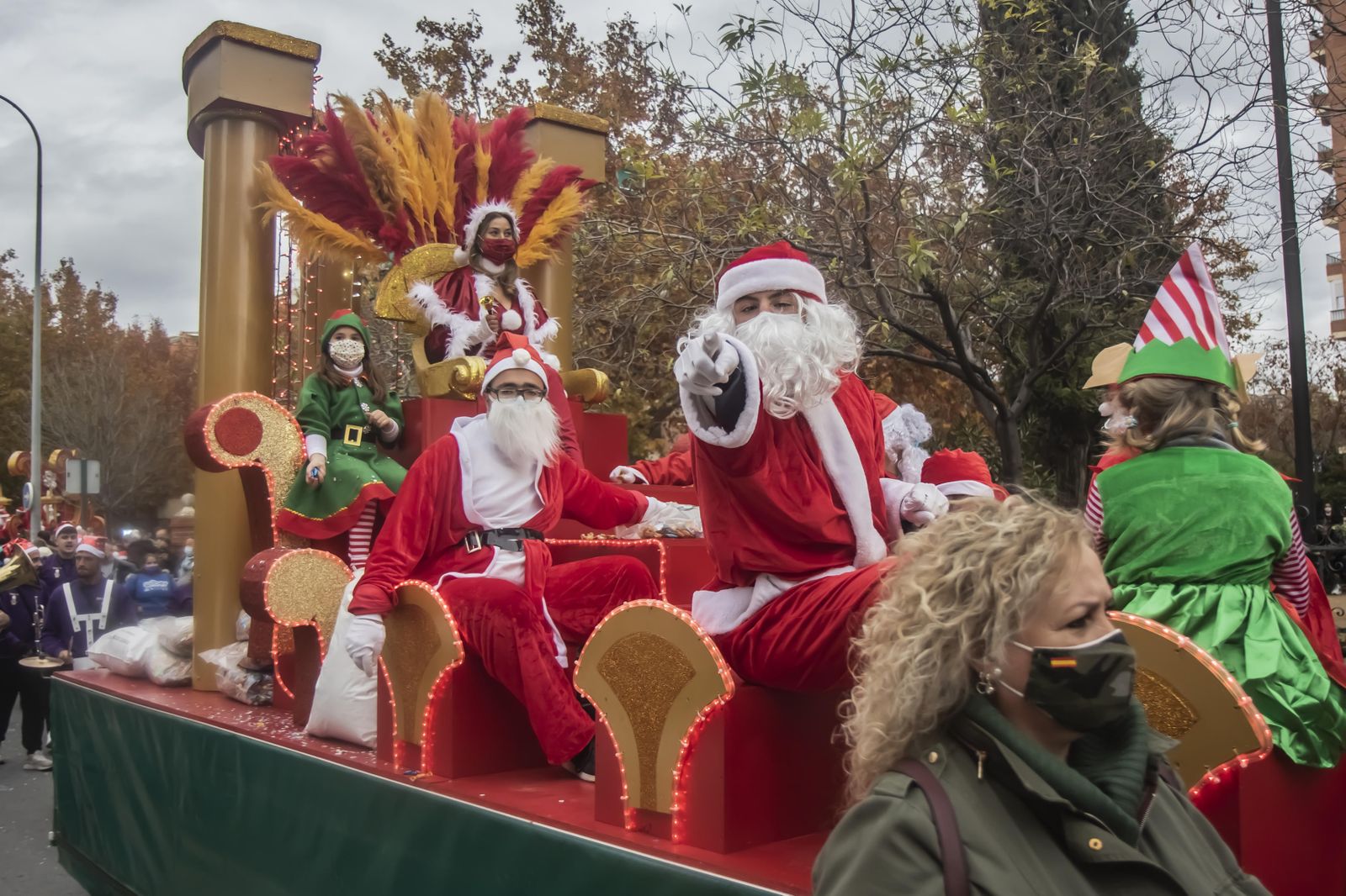 Fotos de las cabalgatas de Papá Noel en Granada