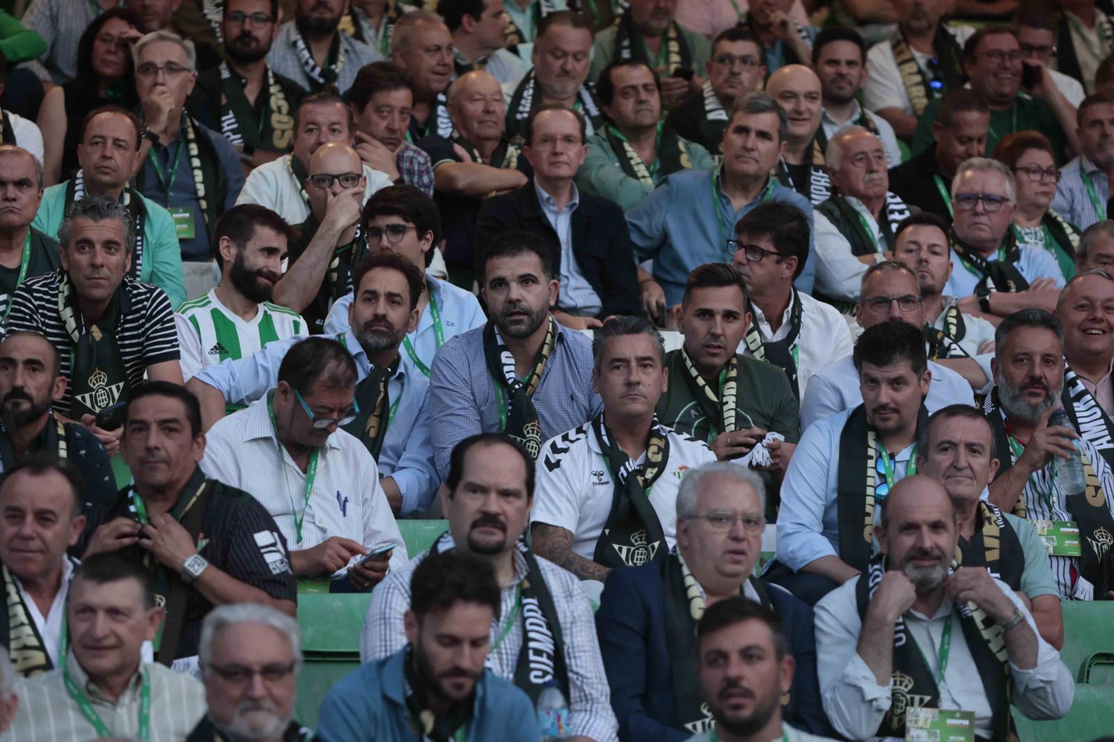 Búscate en el acto Siempre Verdiblancos