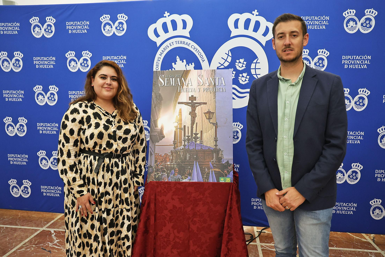 Imágenes de la presentación la Guía de Semana Santa de Huelva Información 2025