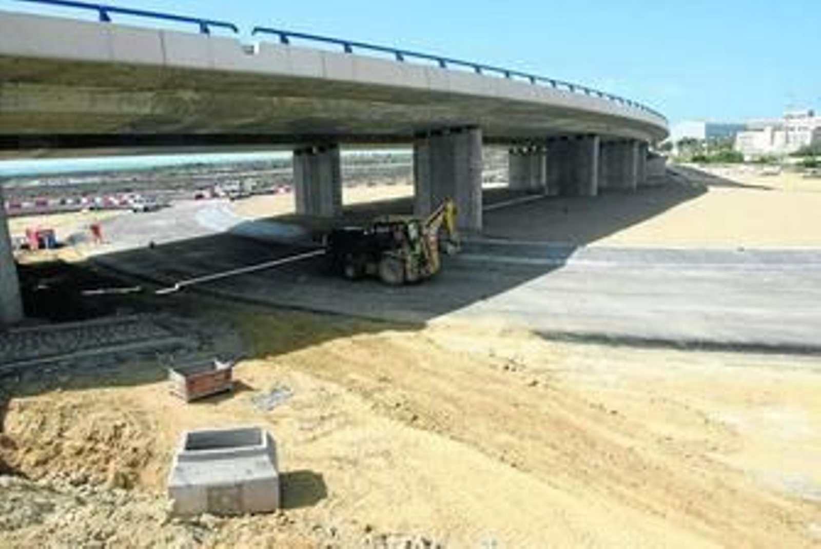 Estado de las obras de la rotonda en el Río San Pedro el pasado viernes.