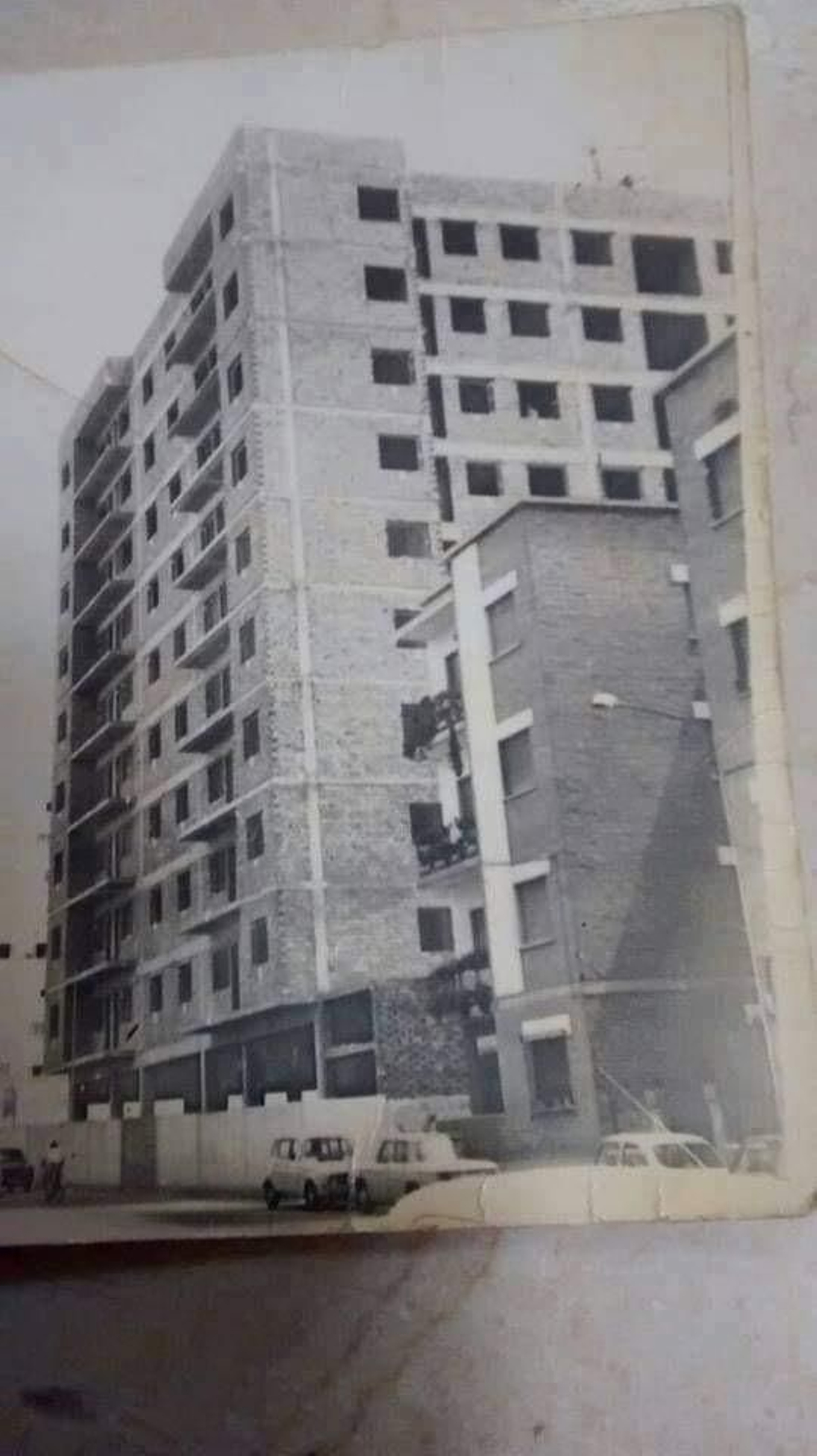 El Ayuntamiento recuerda a las víctimas y a los héroes del derrumbe del Edificio Azorín