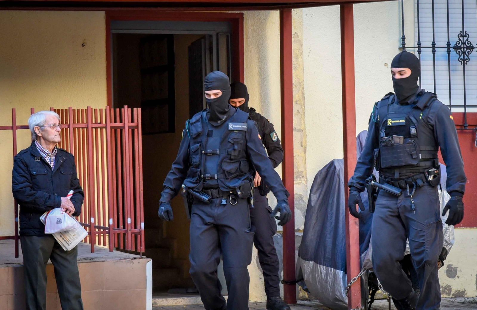 Las imágenes de la operación policial en las Tres Mil Viviendas