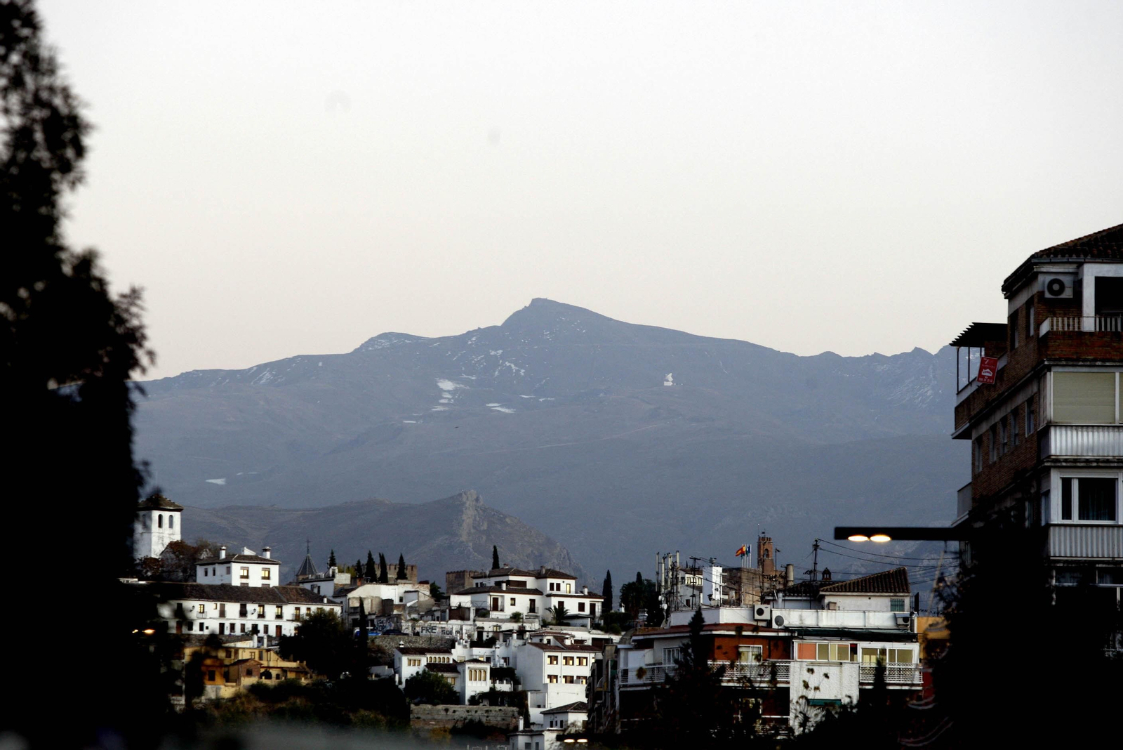 Conoce los lugares más extravagantes de Granada en este mapa