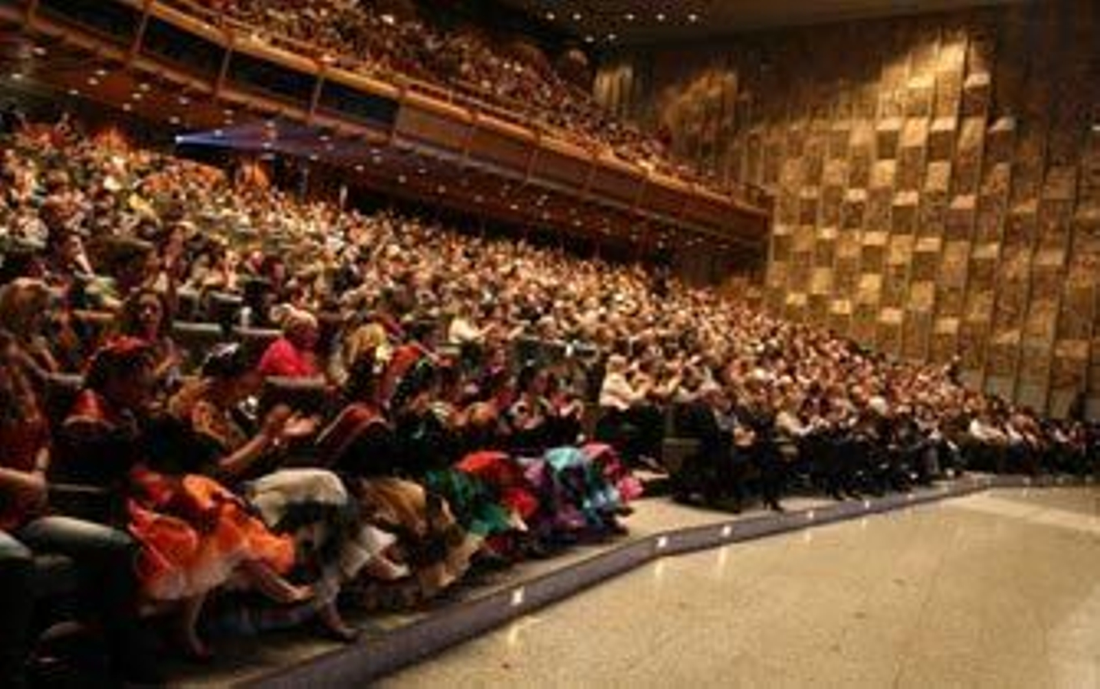 Montevideo entrega en Madrid la capitalidad iberoamericana a Cádiz