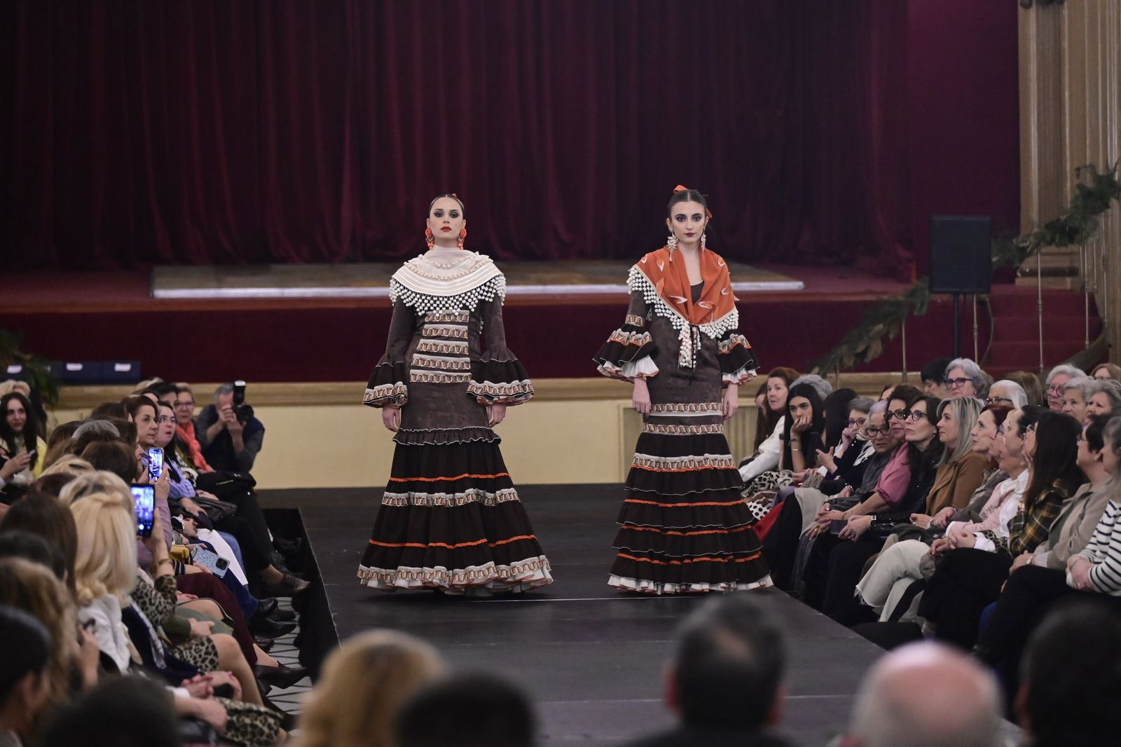 Moda flamenca solidaria con Sonrisa de Lunares en Córdoba