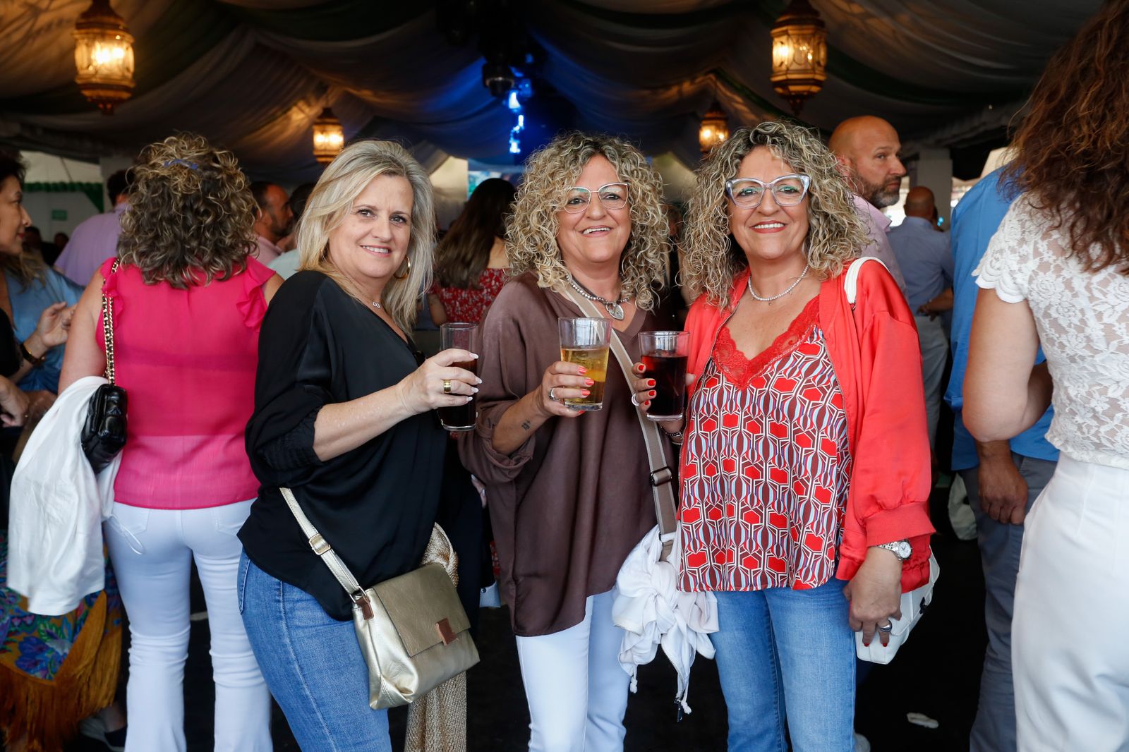 Búscate en la fotos del viernes en la feria de Los Barrios