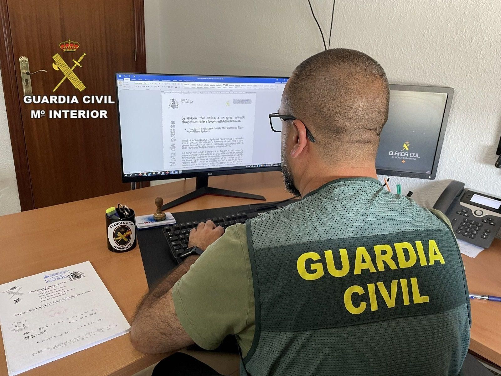 Un agente de la Guardia Civil.