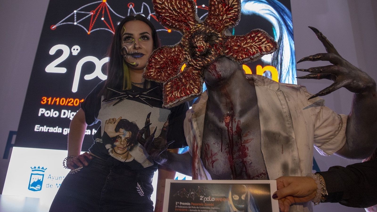 El evento tuvo varios talleres de maquillaje.