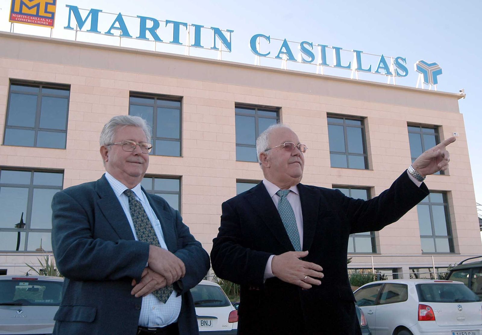 José Martín Casillas, a la derecha de la imagen, con su hermano Rafael en una imagen de archivo