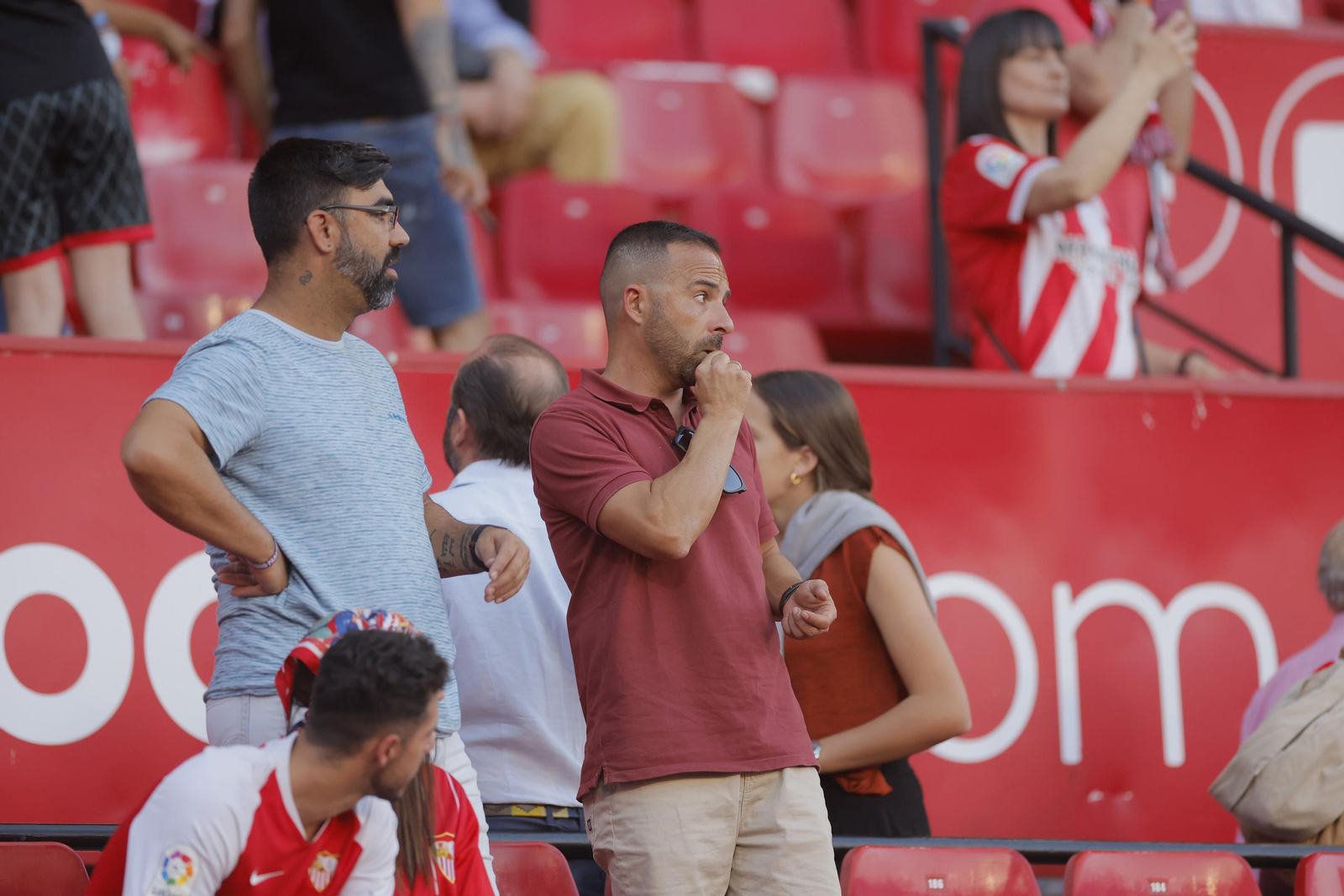 Búscate en las fotos del Sevilla-Girona