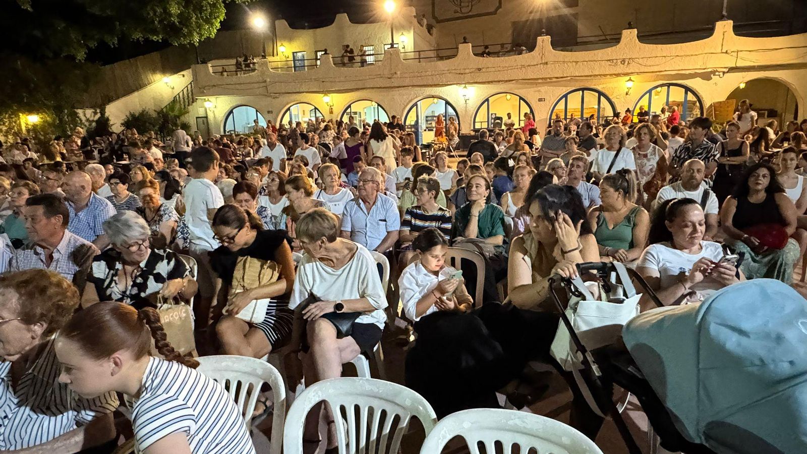 Gran ambiente en el Casino de Dalías.