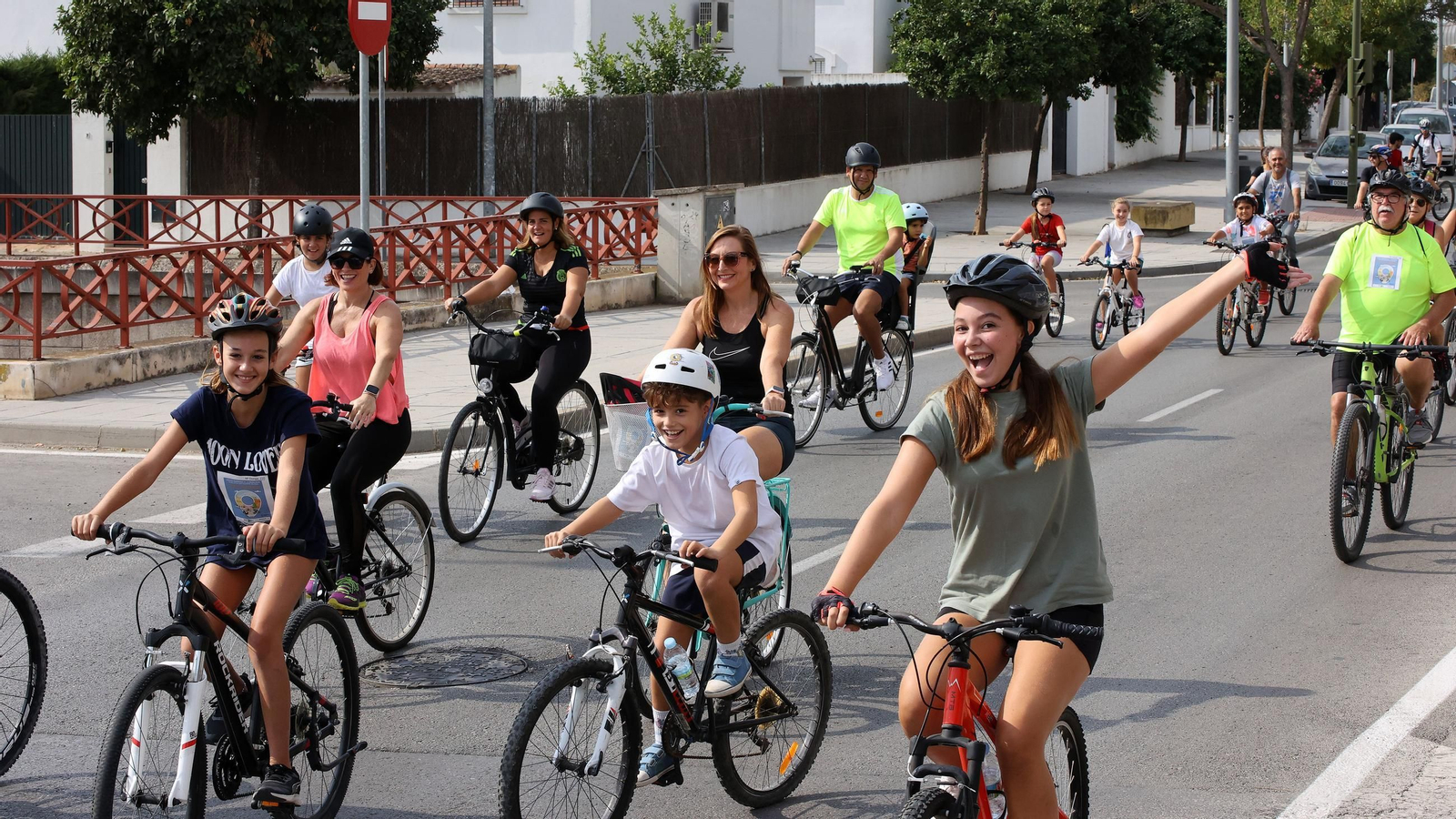 Búscate en el Día de la Bici Amistad por Jerez