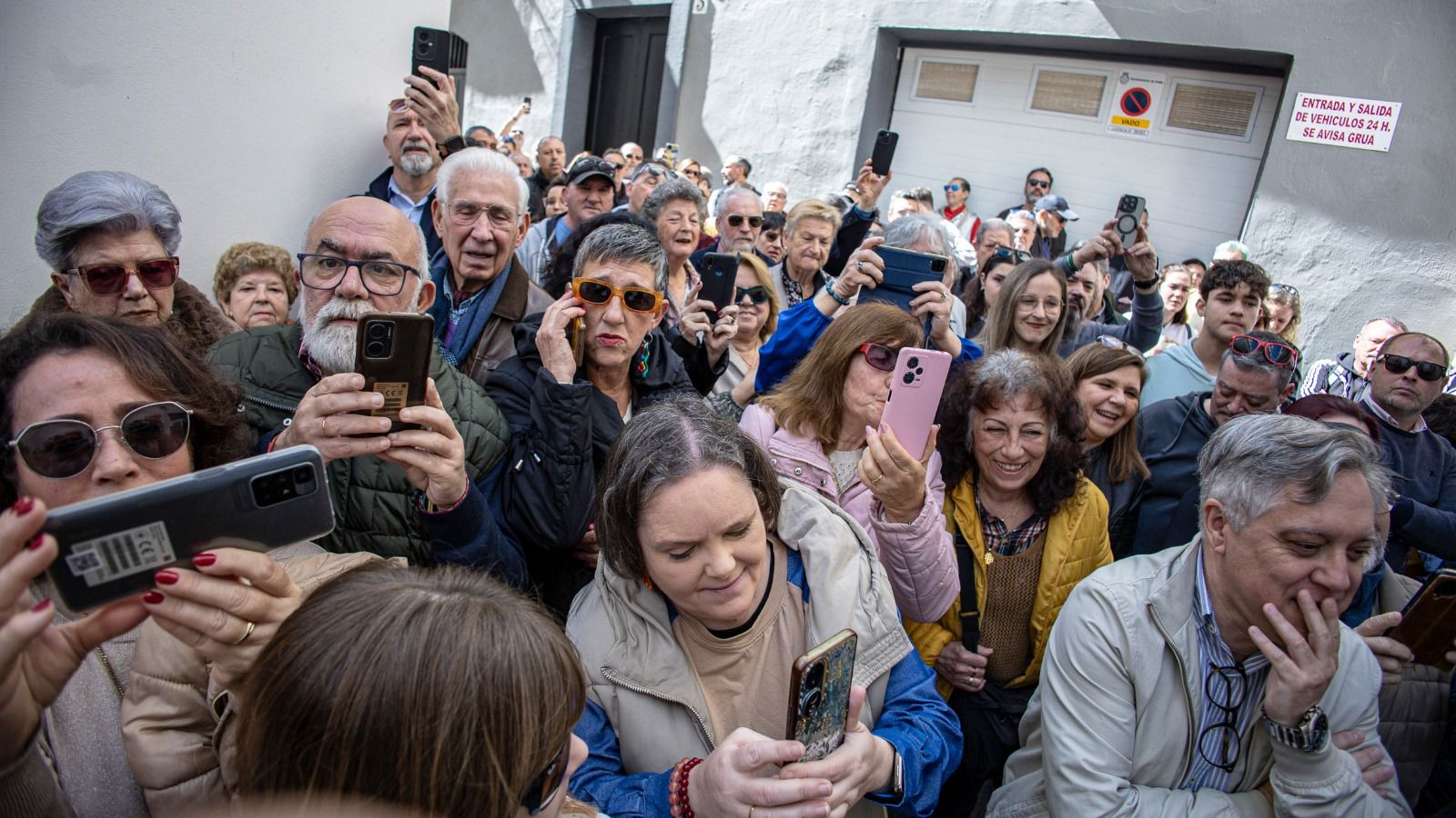 Parte del público que asistió al acto de homenaje a Antonio Martín.