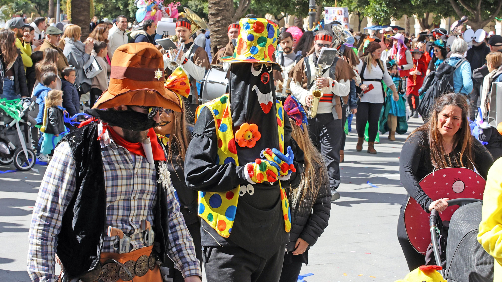 Pasacalles por el Carnaval en Jerez