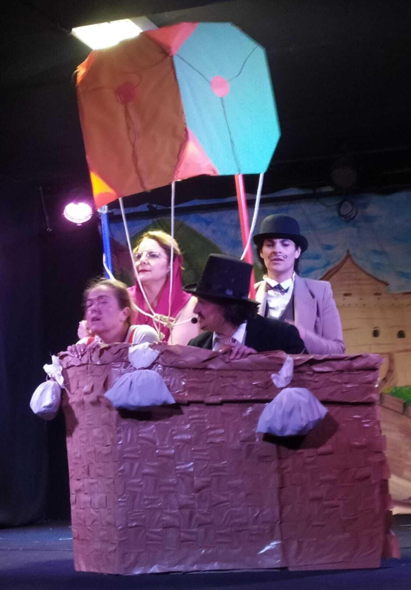 Una imagen del teatro 'La vuelta al mundo en 80 días'.