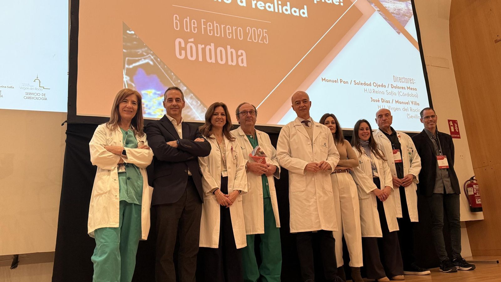 Foto de familia de la inauguración del curso de cardiología intervencionista.