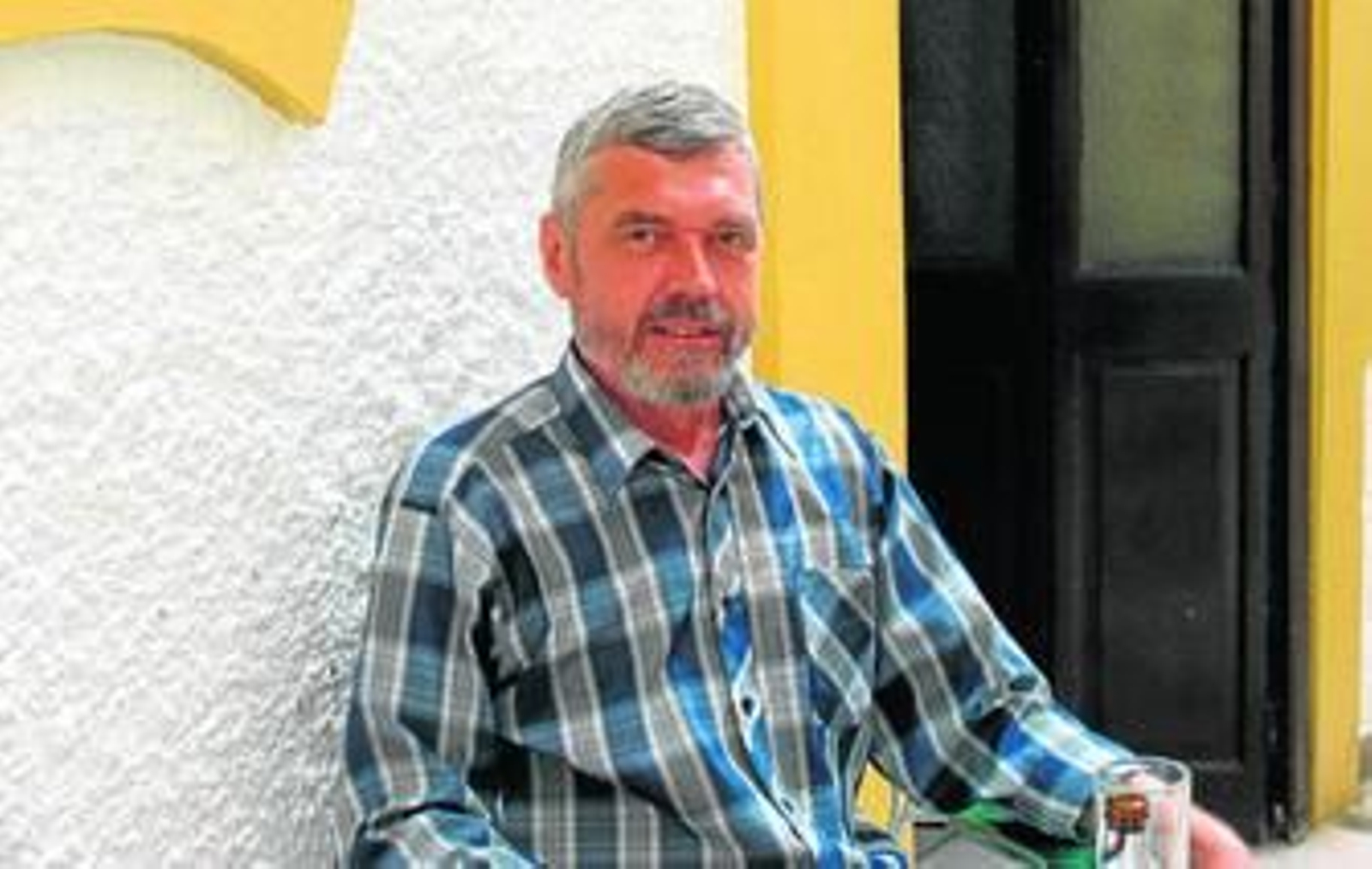 Imagen de archivo del descubridor de la mítica cueva Lothar Bergmann.