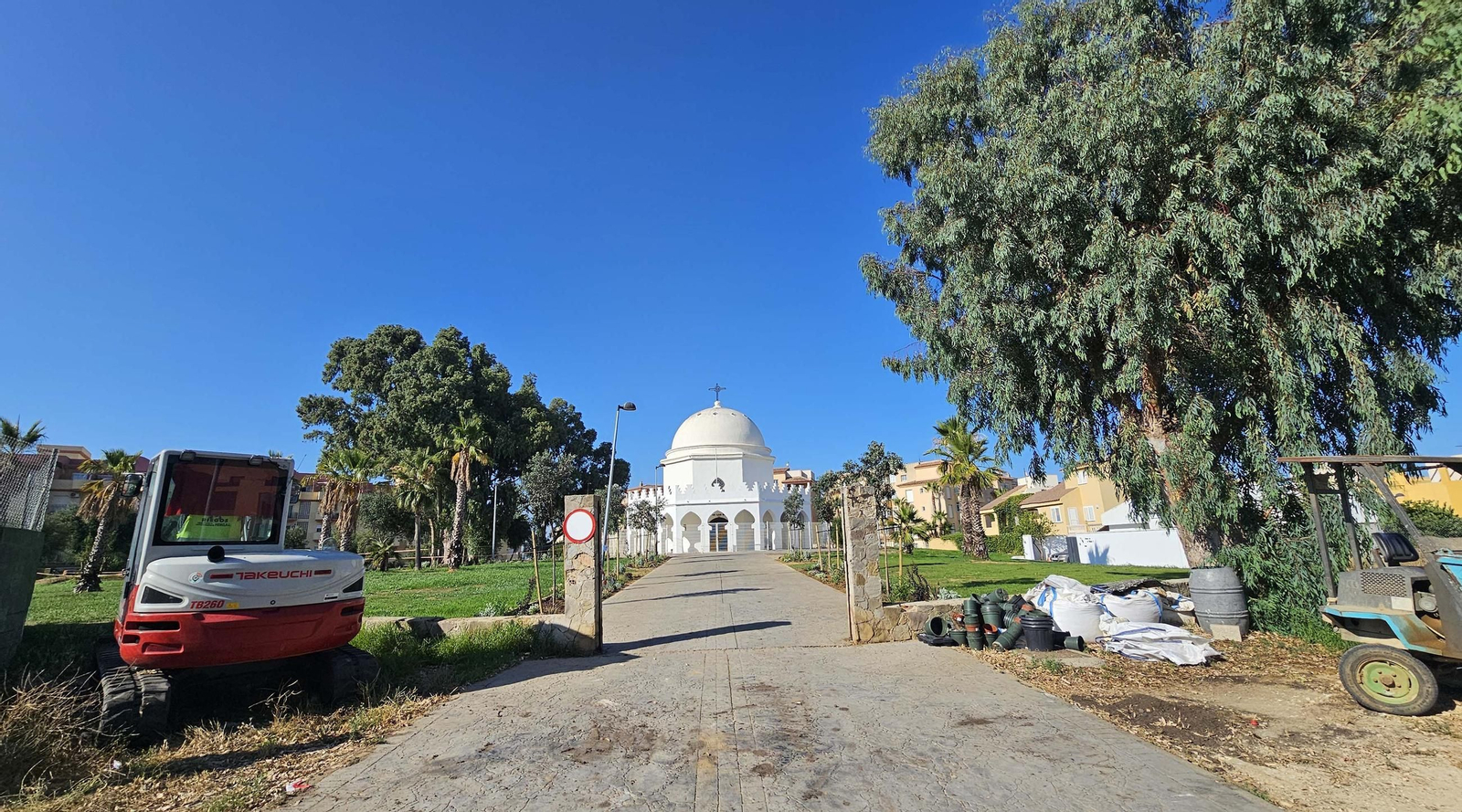 Fotos de los nuevos 12.000 metros cuadrados de zonas verdes de la Ermita, en Algeciras Fotos de los nuevos 12.000 metros cuadrados de zonas verdes de la Ermita, en Algeciras