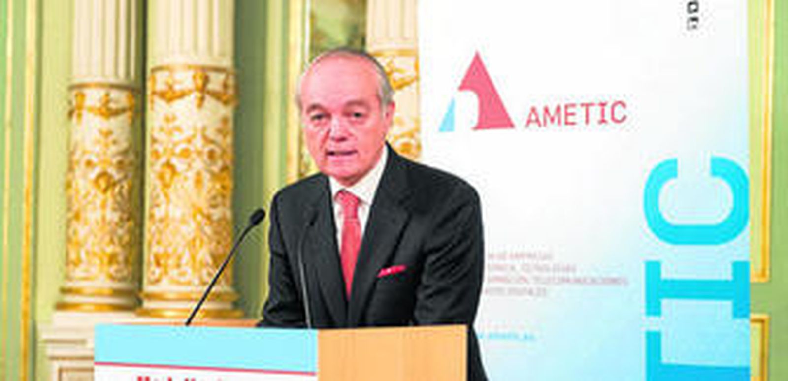 José Manuel de Riva, presidente de la Asociación de Empresas de Electrónica, Tecnologías de la Información, Telecomunicaciones y Contenidos Digitales (Ametic).