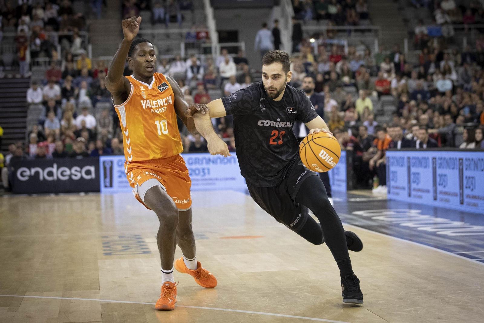 Las mejores imágenes de la victoria del Covirán Granada ante el Valencia Basket