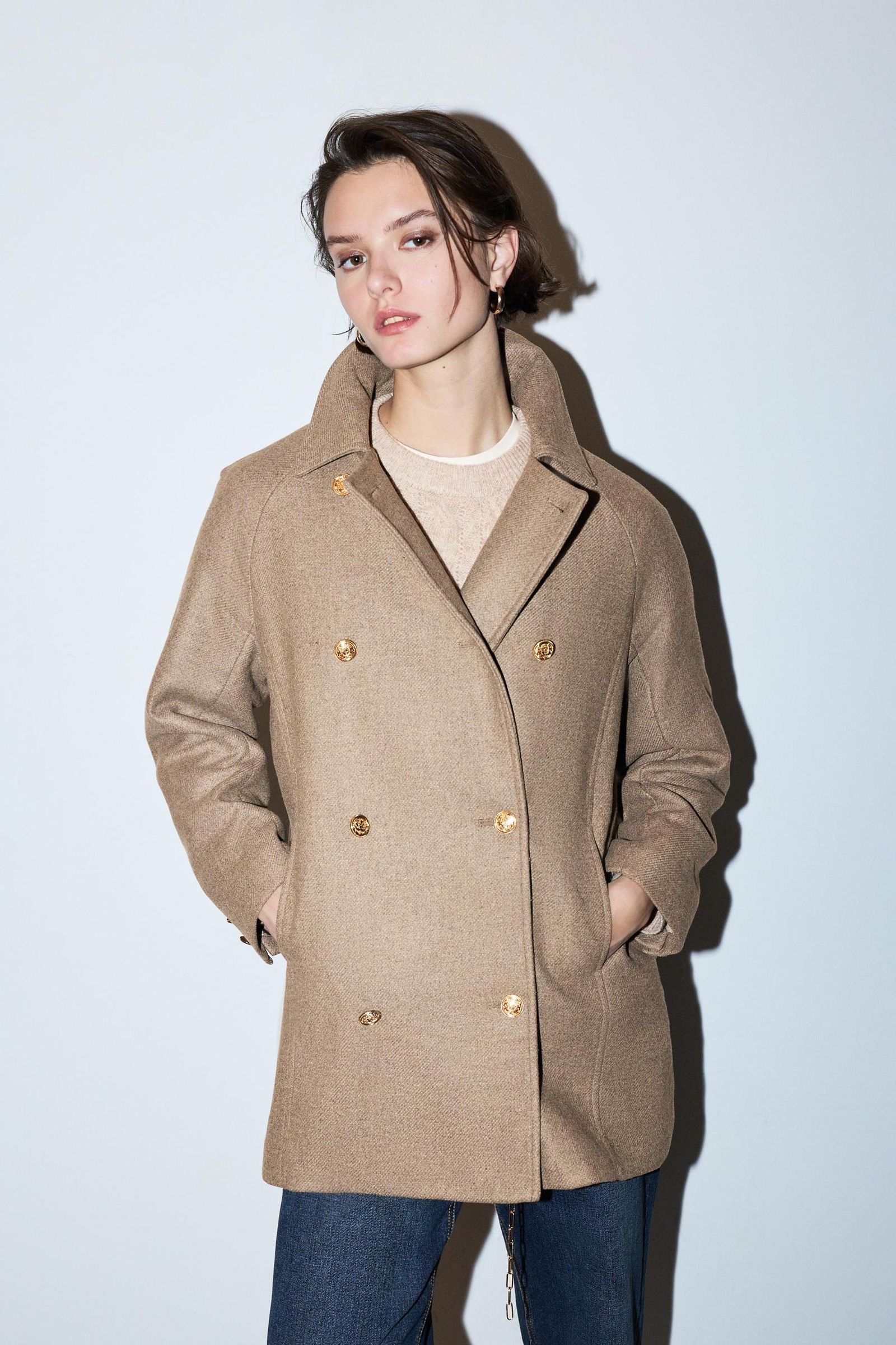 Abrigo corto de Lefties.