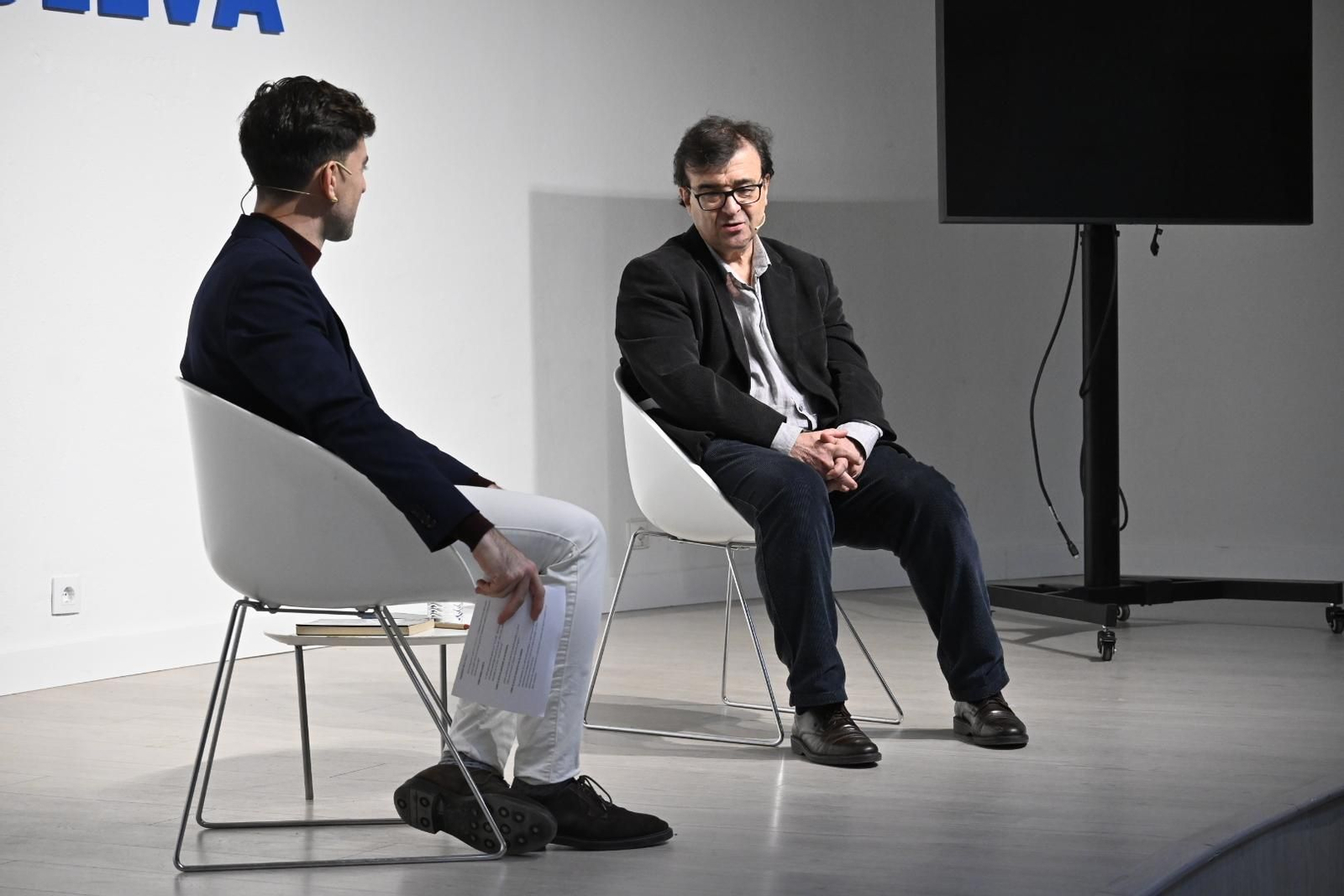 Imágenes del encuentro con el escritor Javier Cercas en Huelva