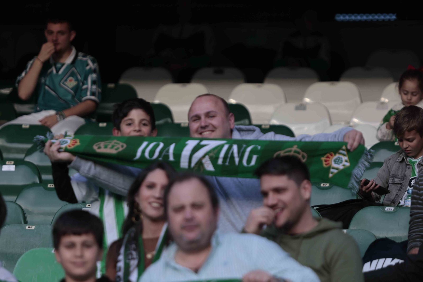 Búscate en las gradas del Villamarín