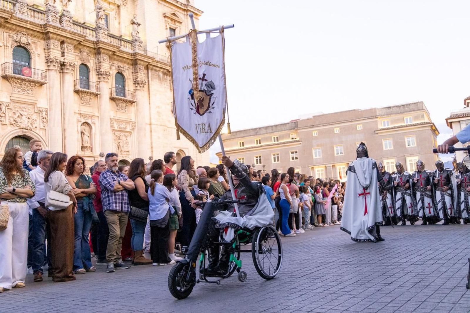 Pregón de David Uclés y cabalgata por la Feria de San Lucas