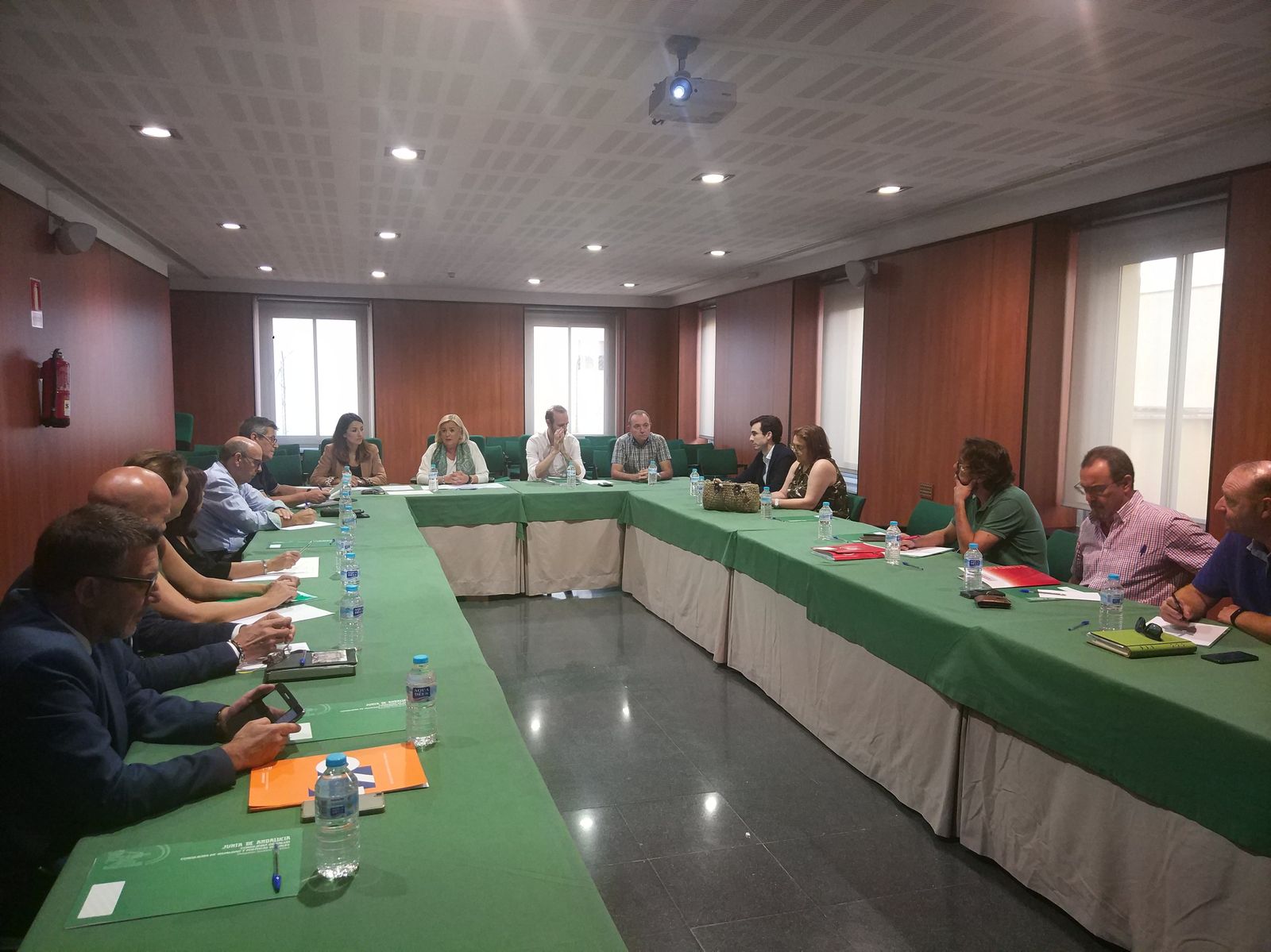 La reunión ha estado presidida por Manuela Caro.