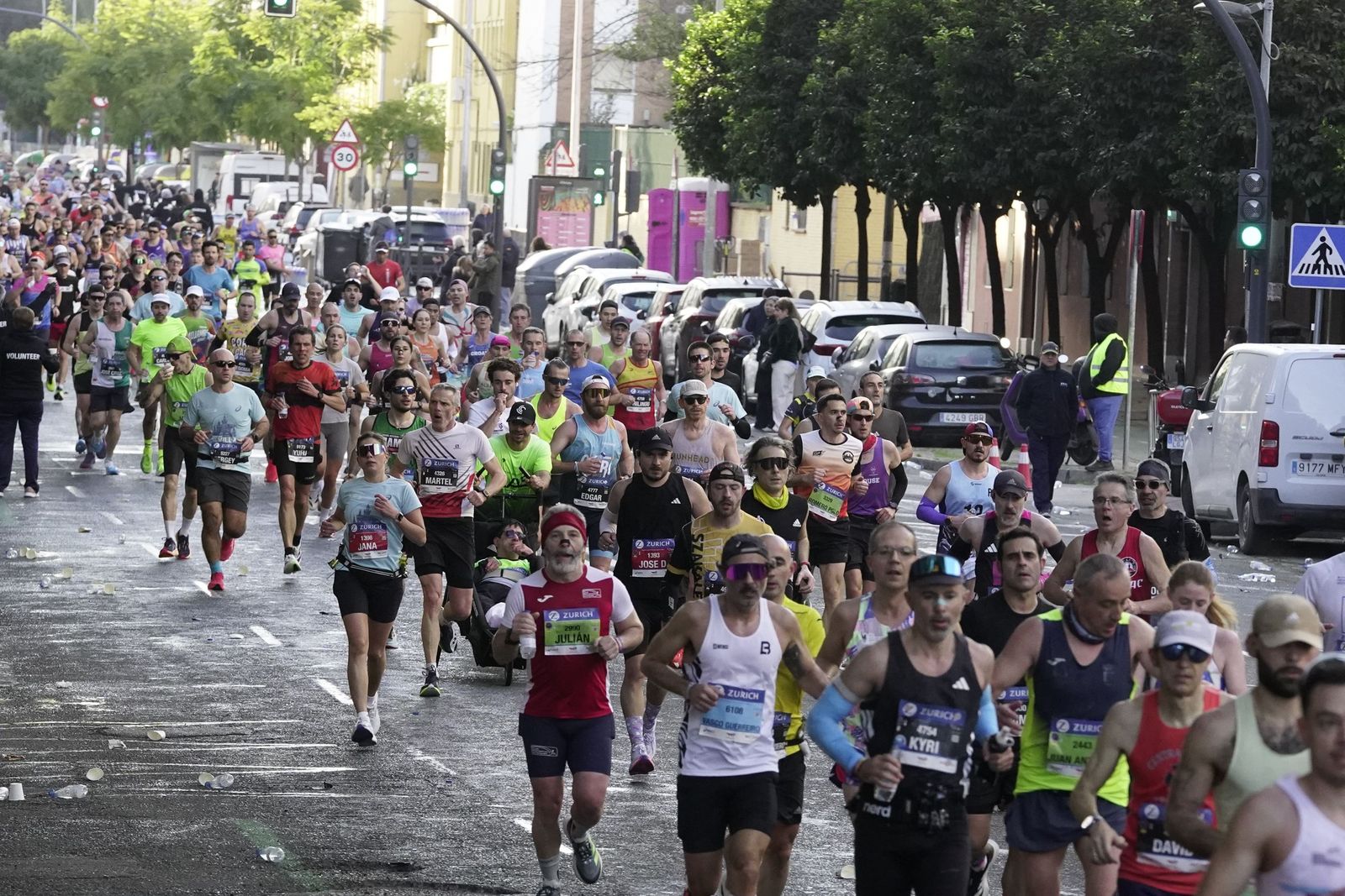 el Zurich Maratón de Sevilla 2026 por Lopez de Gomara, galería 1