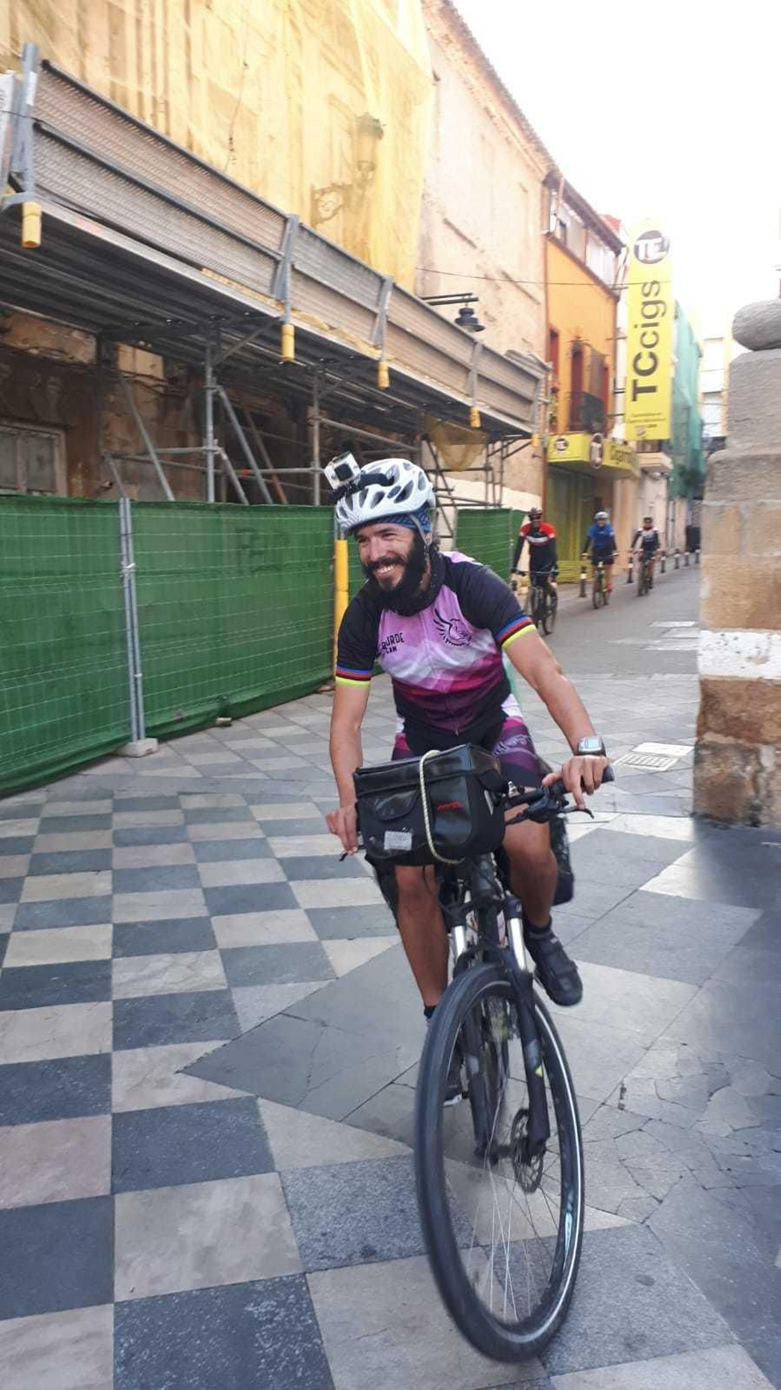 Christian Morillas llega a la Plaza Alta.