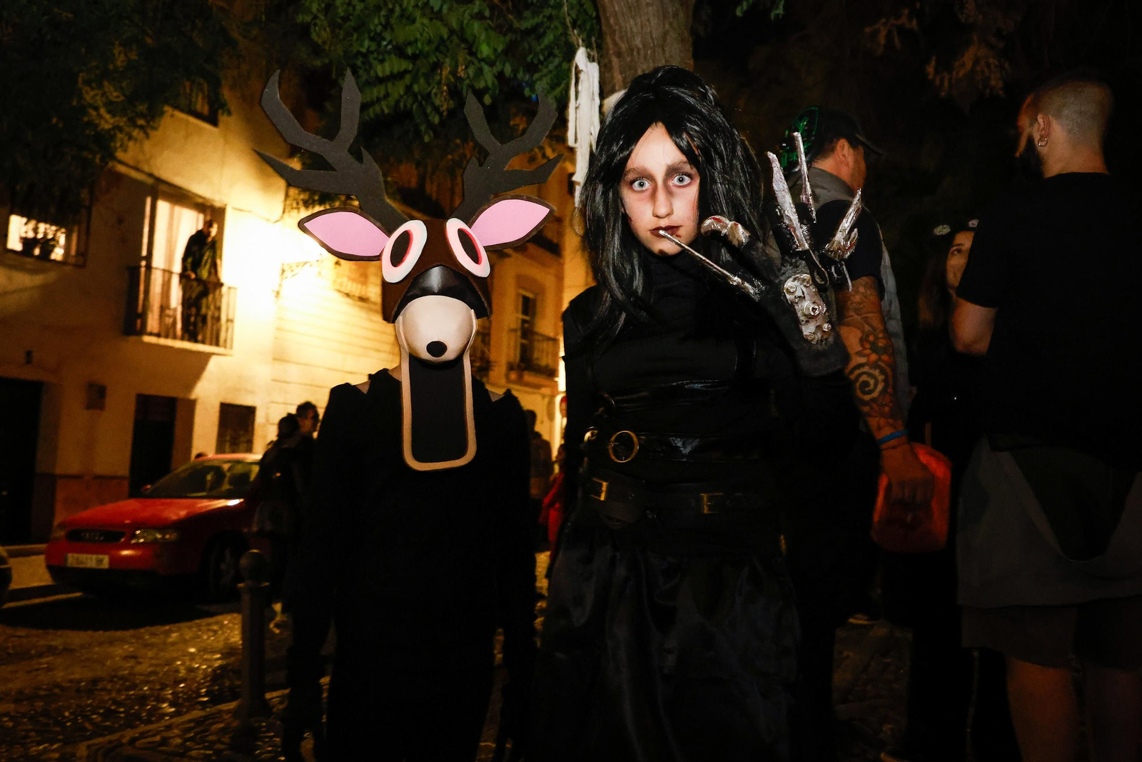 Granada se disfraza para vivir la noche mas terrorifica del año